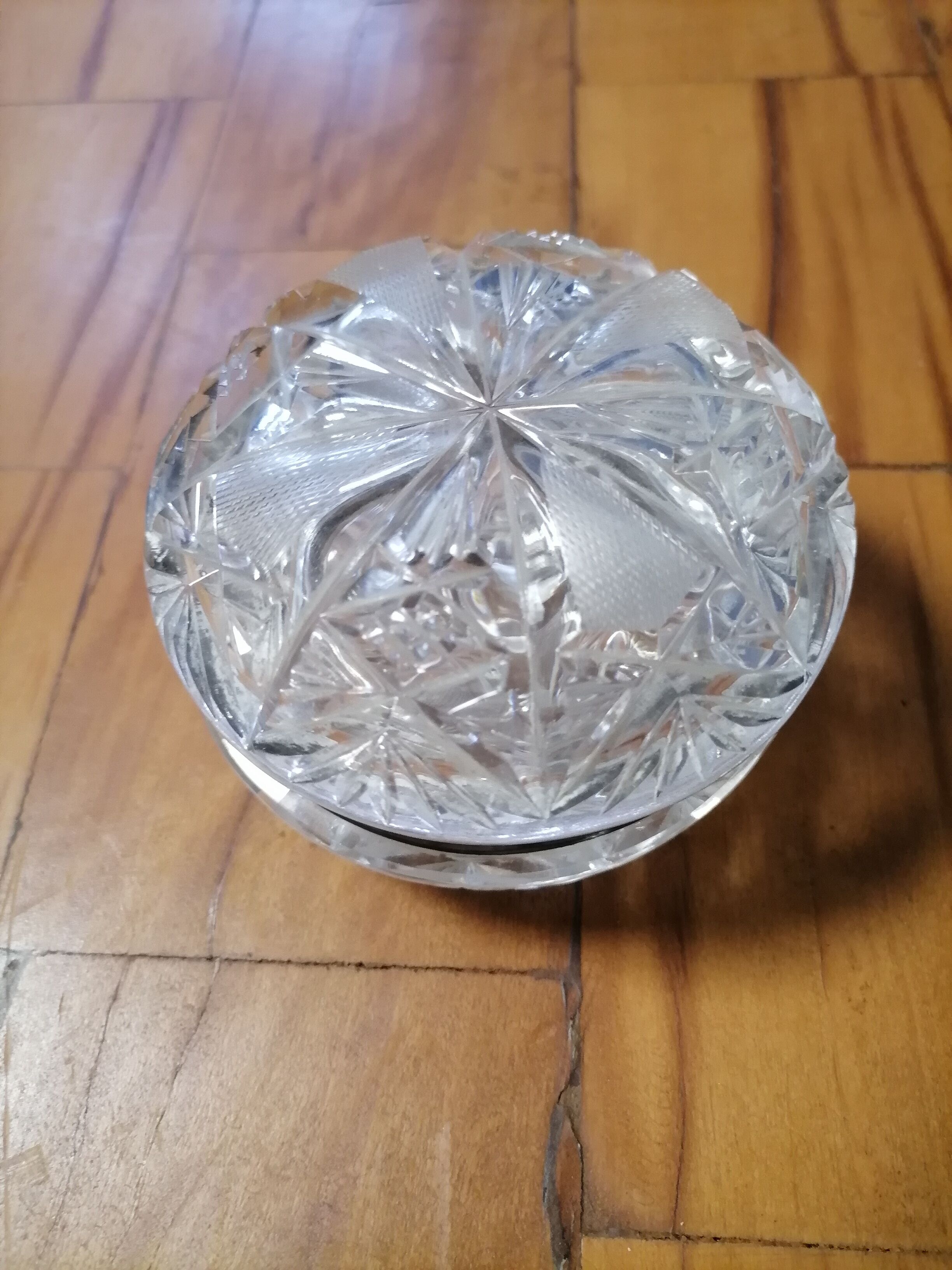 Crystal candy, silver metal