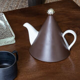 Conical porcelain teapot, Puur, Netherlands, 80s