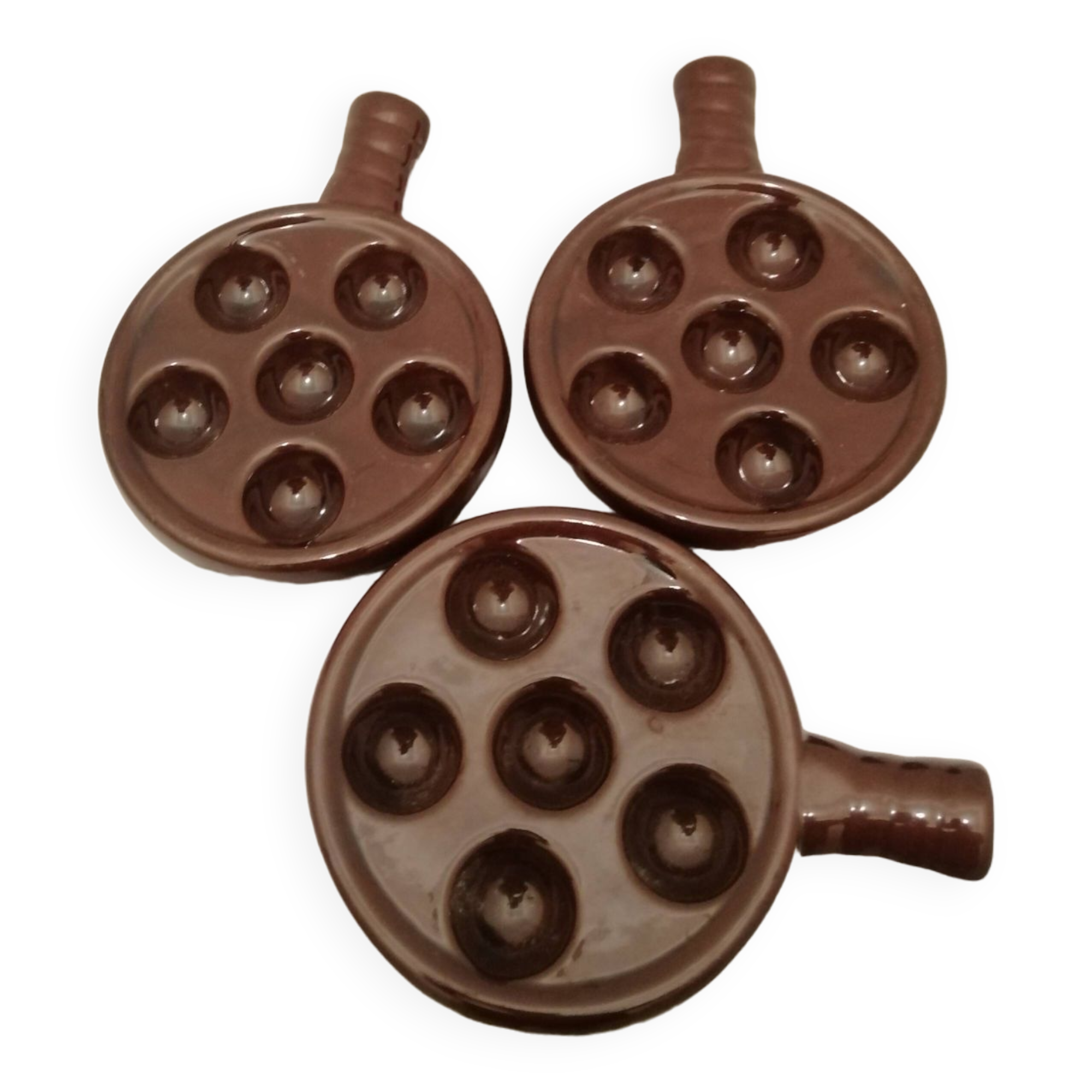 Set of ceramic snail dishes