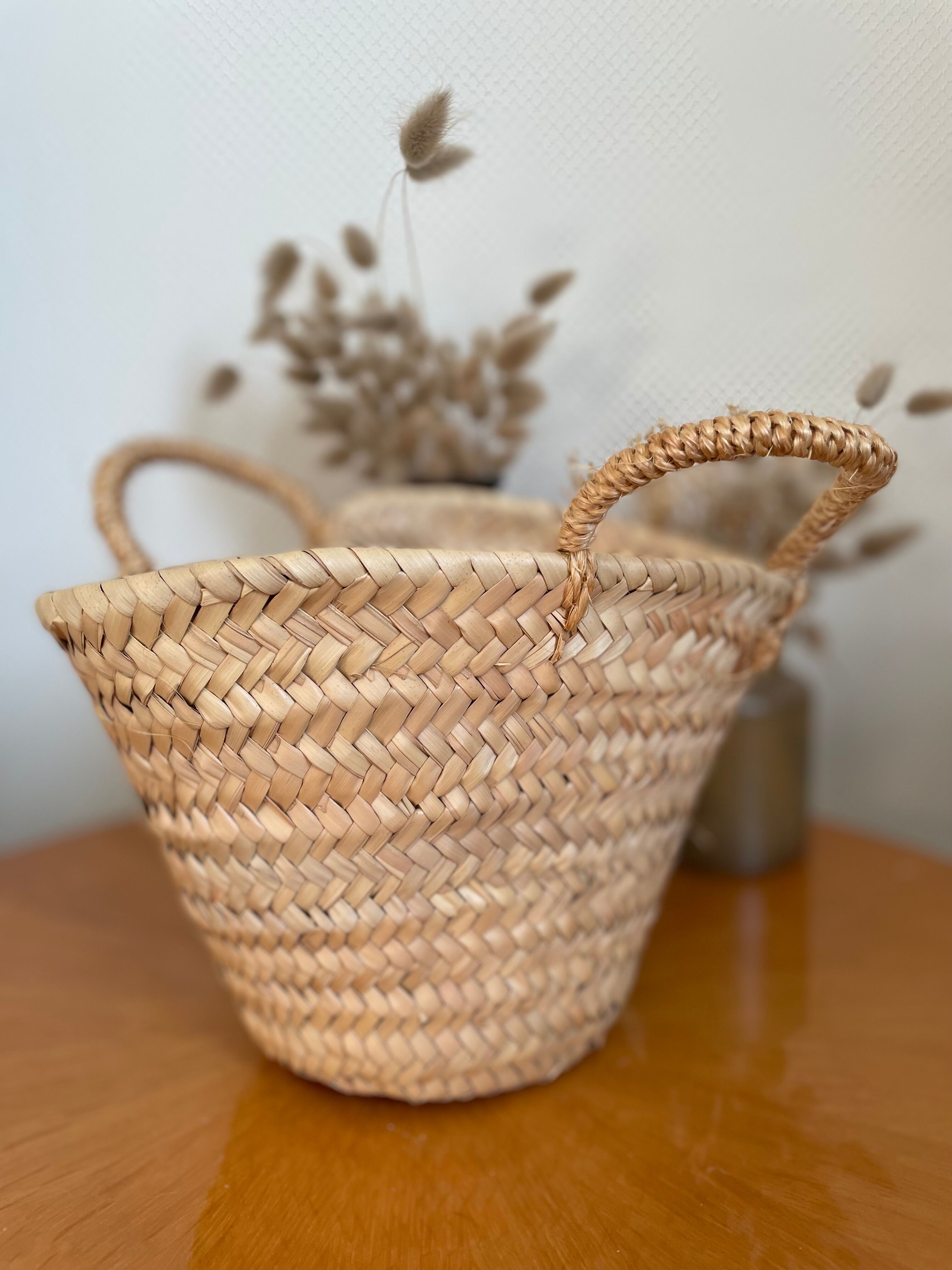Small wicker basket