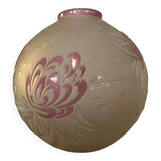 D'après Delatte Nancy : vase boule époque art nouveau dégagé à l'acide blanc rosé vers 1900