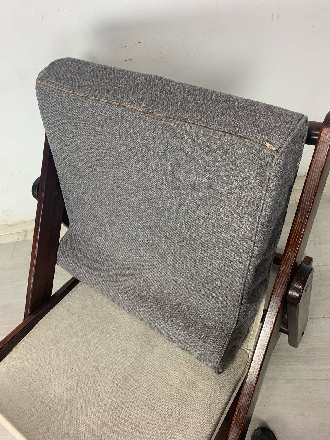 Pair of folding armchairs