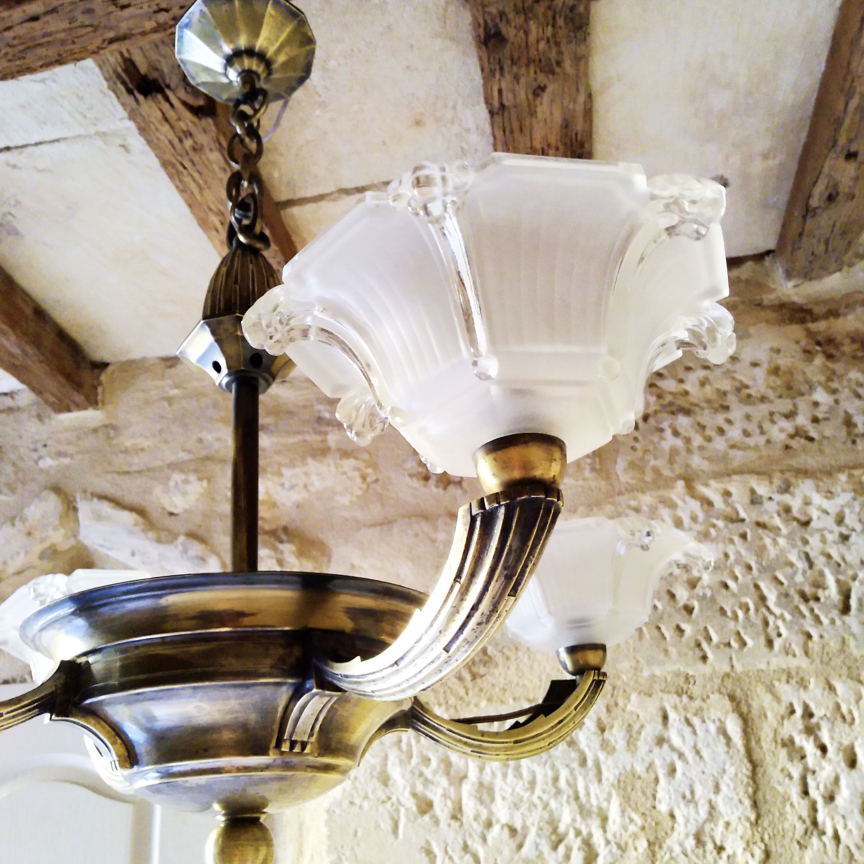 Ezan chandelier in bronze and glass pressed art deco