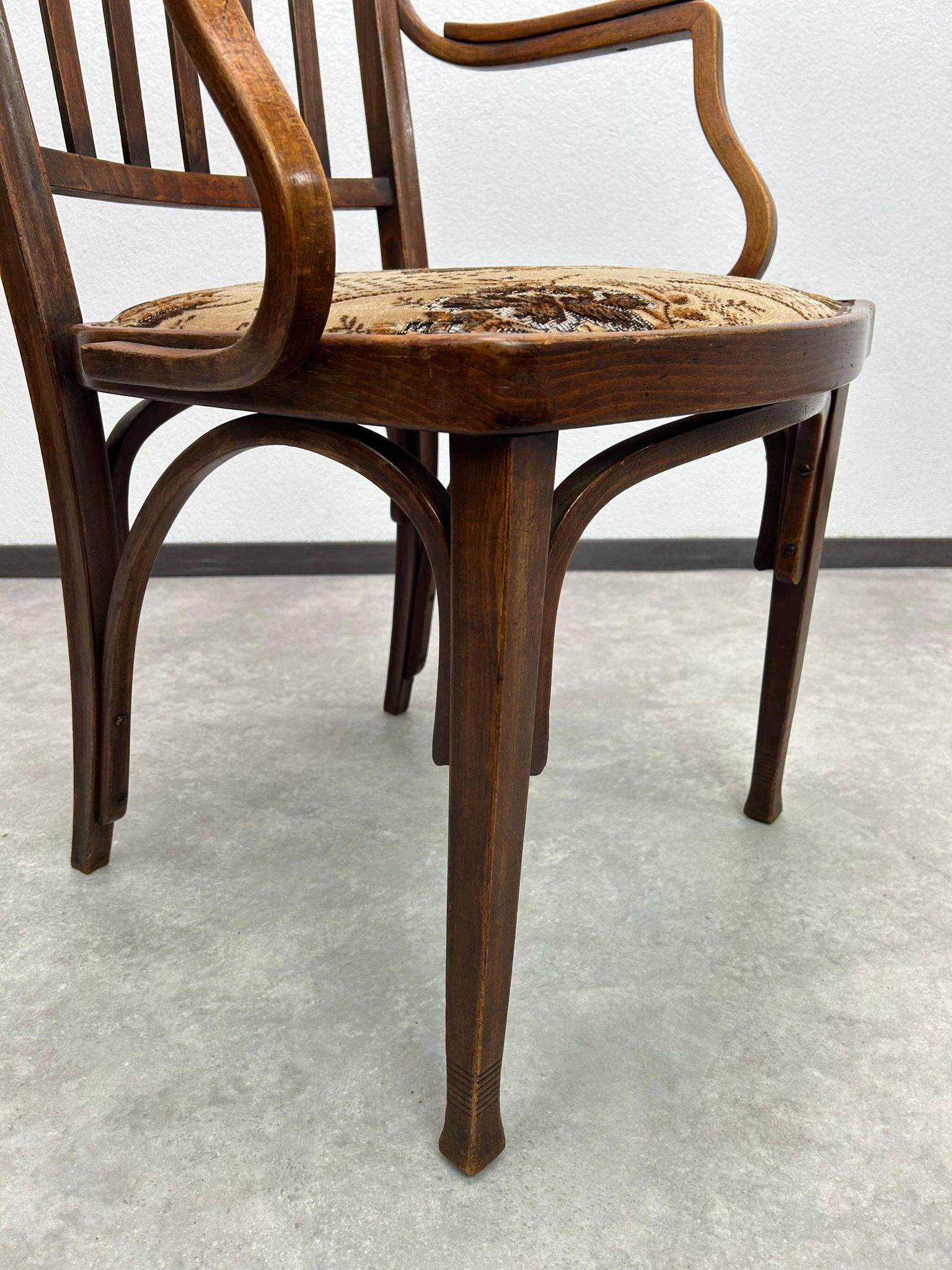 Office chair no. 327 by Kolo Moser for J.J. Kohn