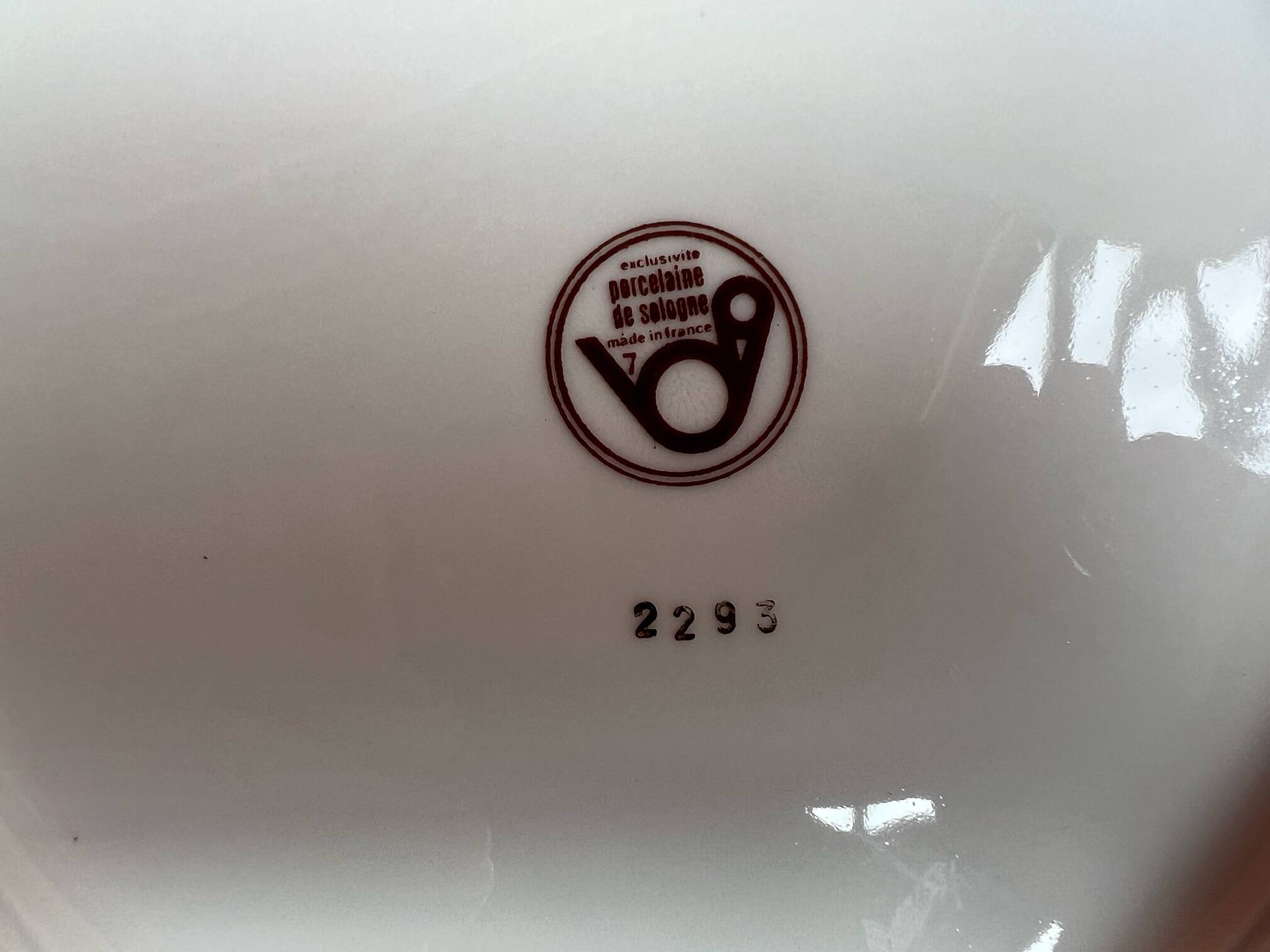 Numbered porcelain dish from Sologne