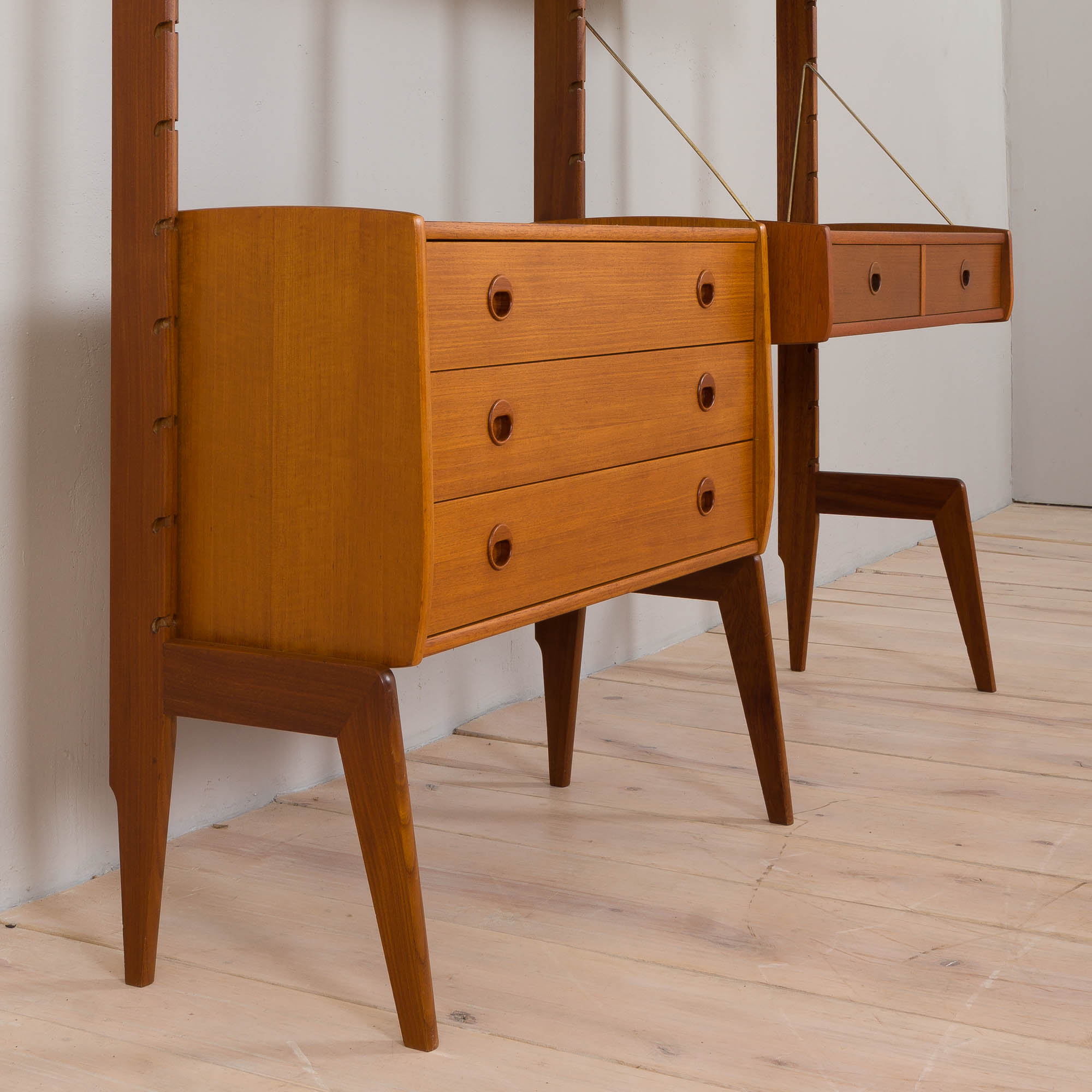 Scandinavian modern freestanding bookcase Ergo by John Texemon, Norway, 1960s.