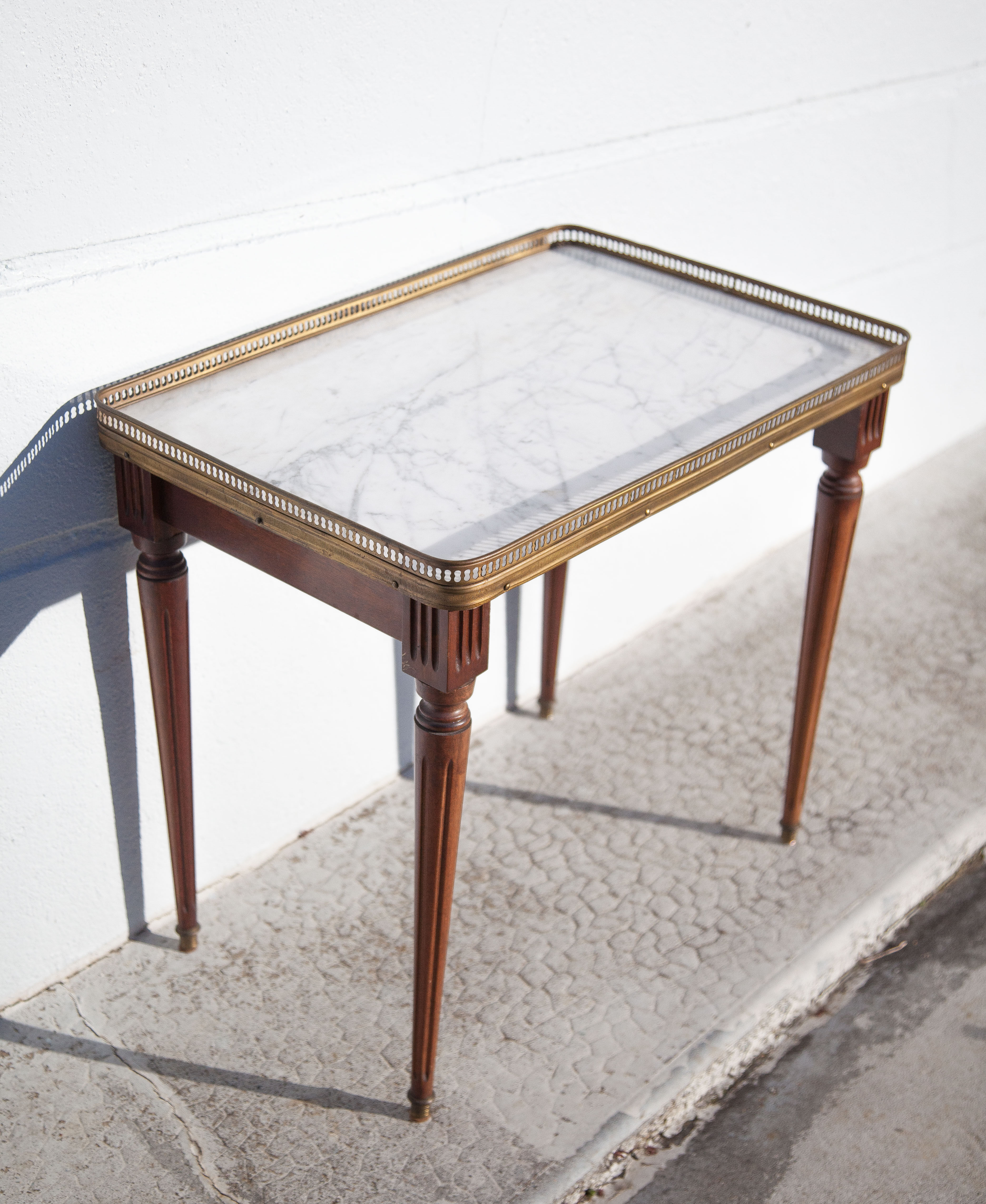 Tables gigognes bois et marbre, Louis XVI style