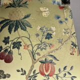 Chaise de salon antique avec tissu fleuri Nobilis