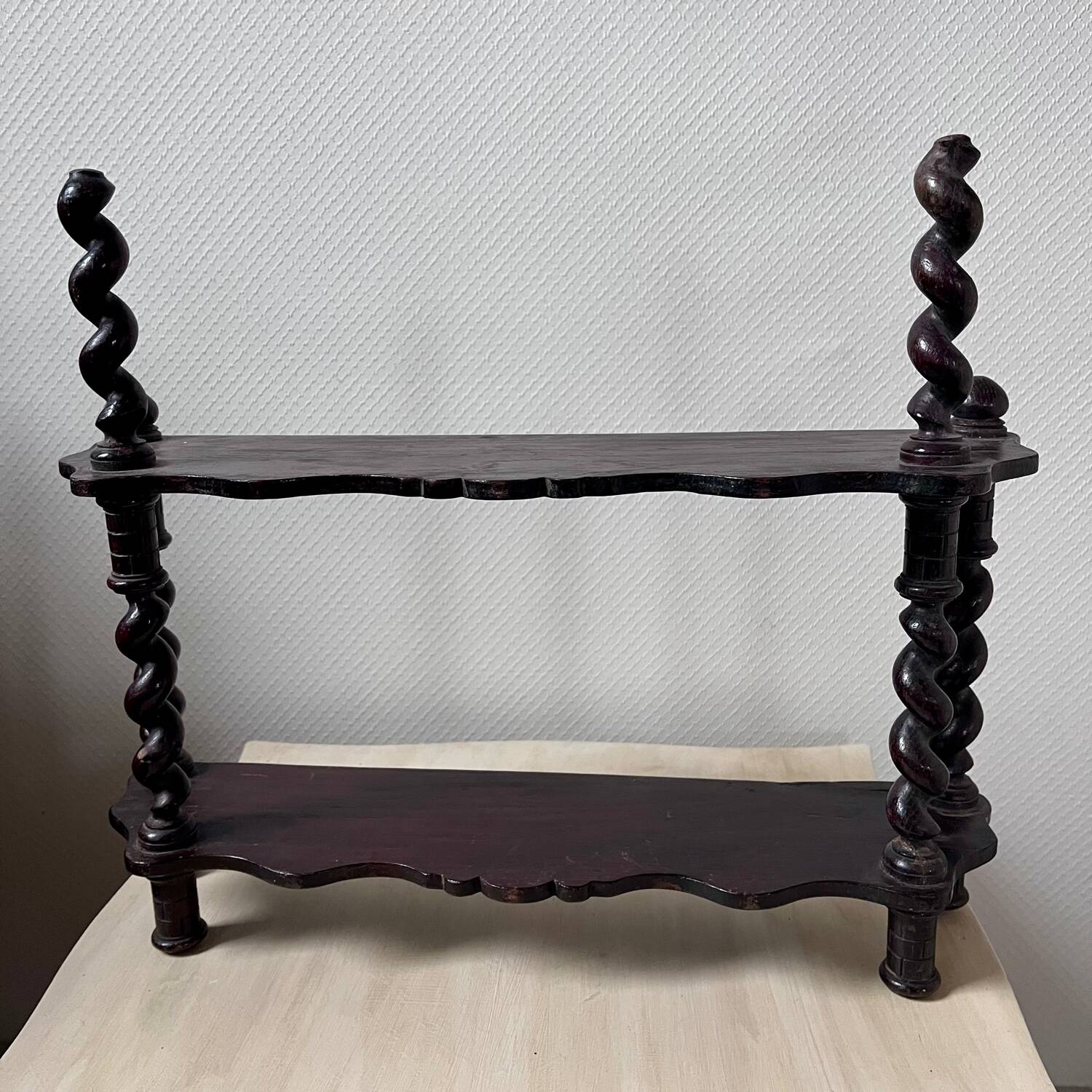 Small NAPOLEON III wooden wall shelf turns