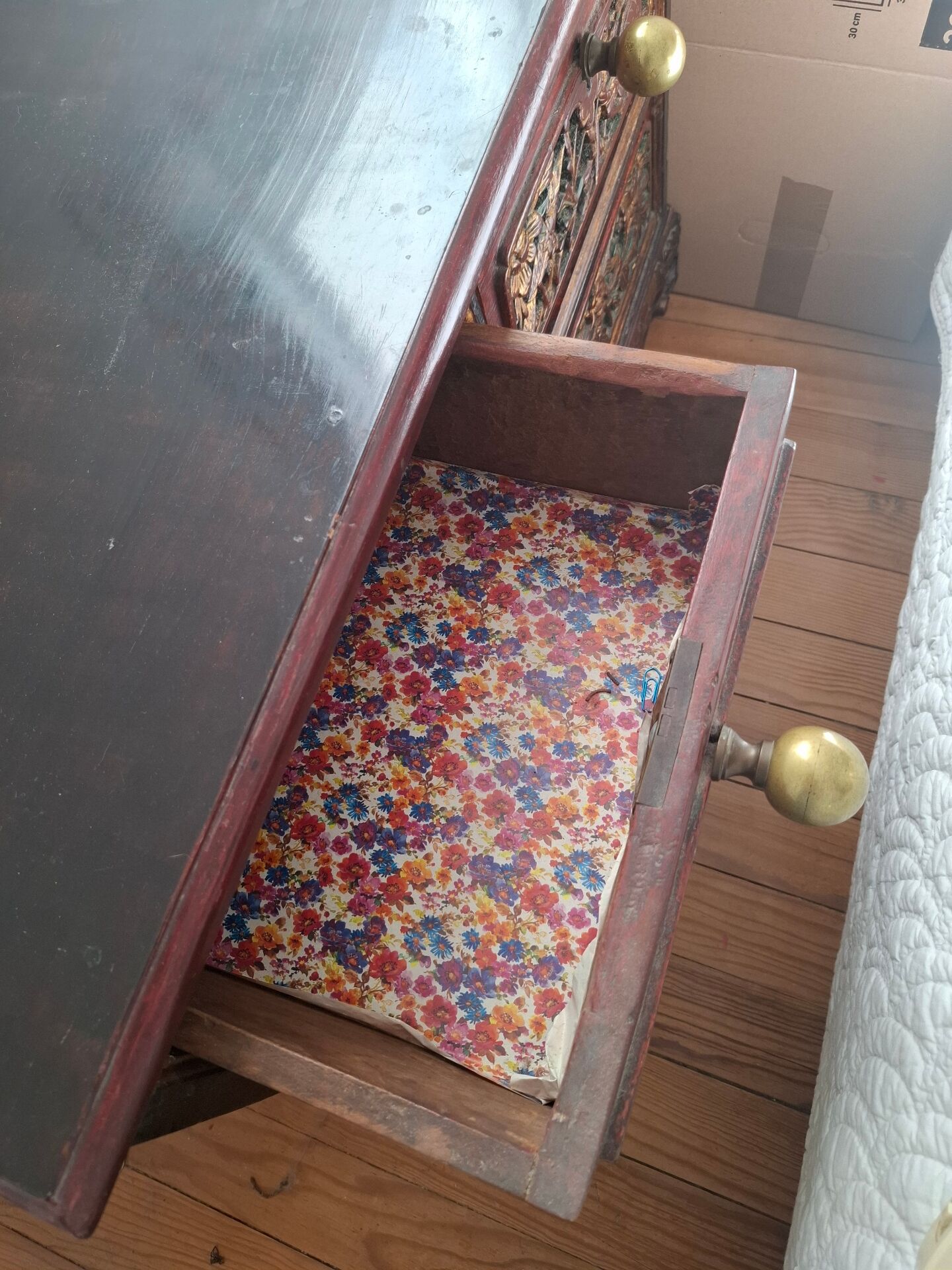 Chinese chest with 3 drawers