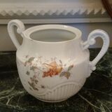 Set taste delicate antique porcelain