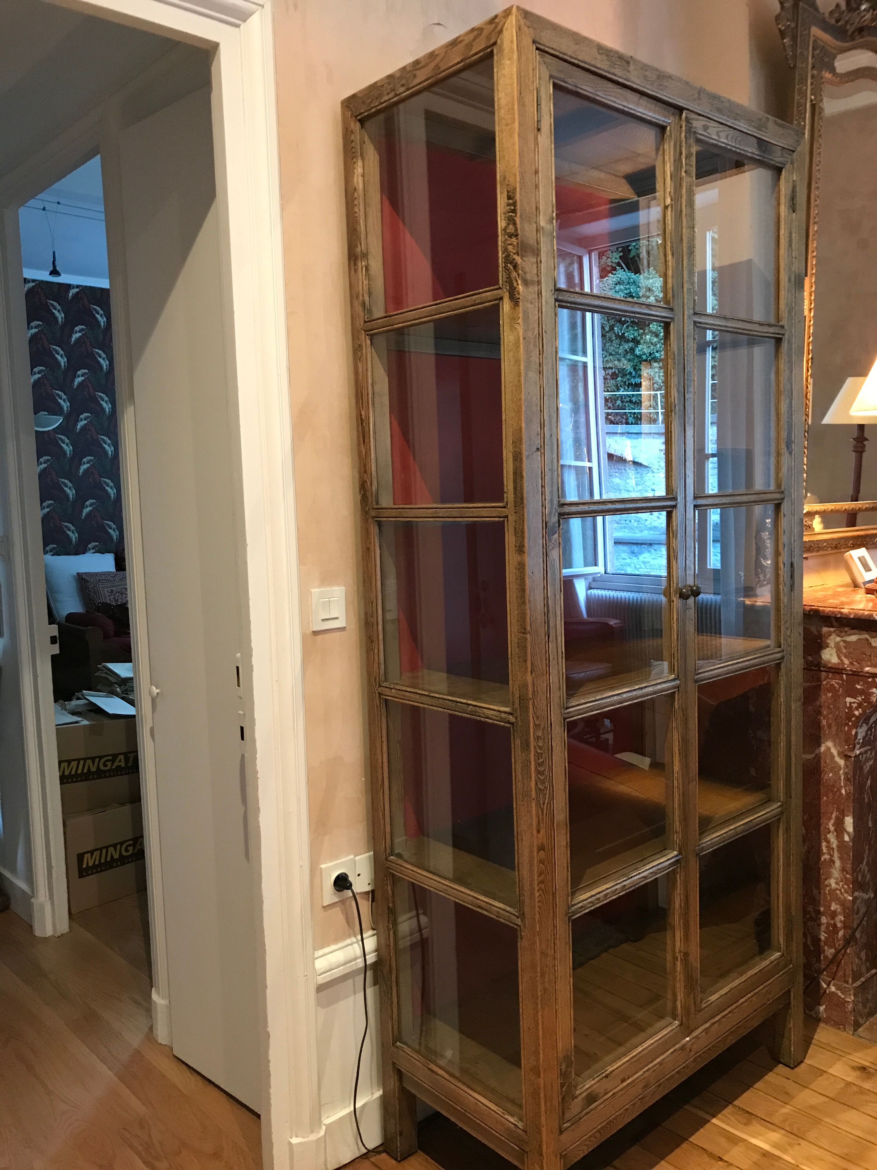 library showcase flamingo model sled