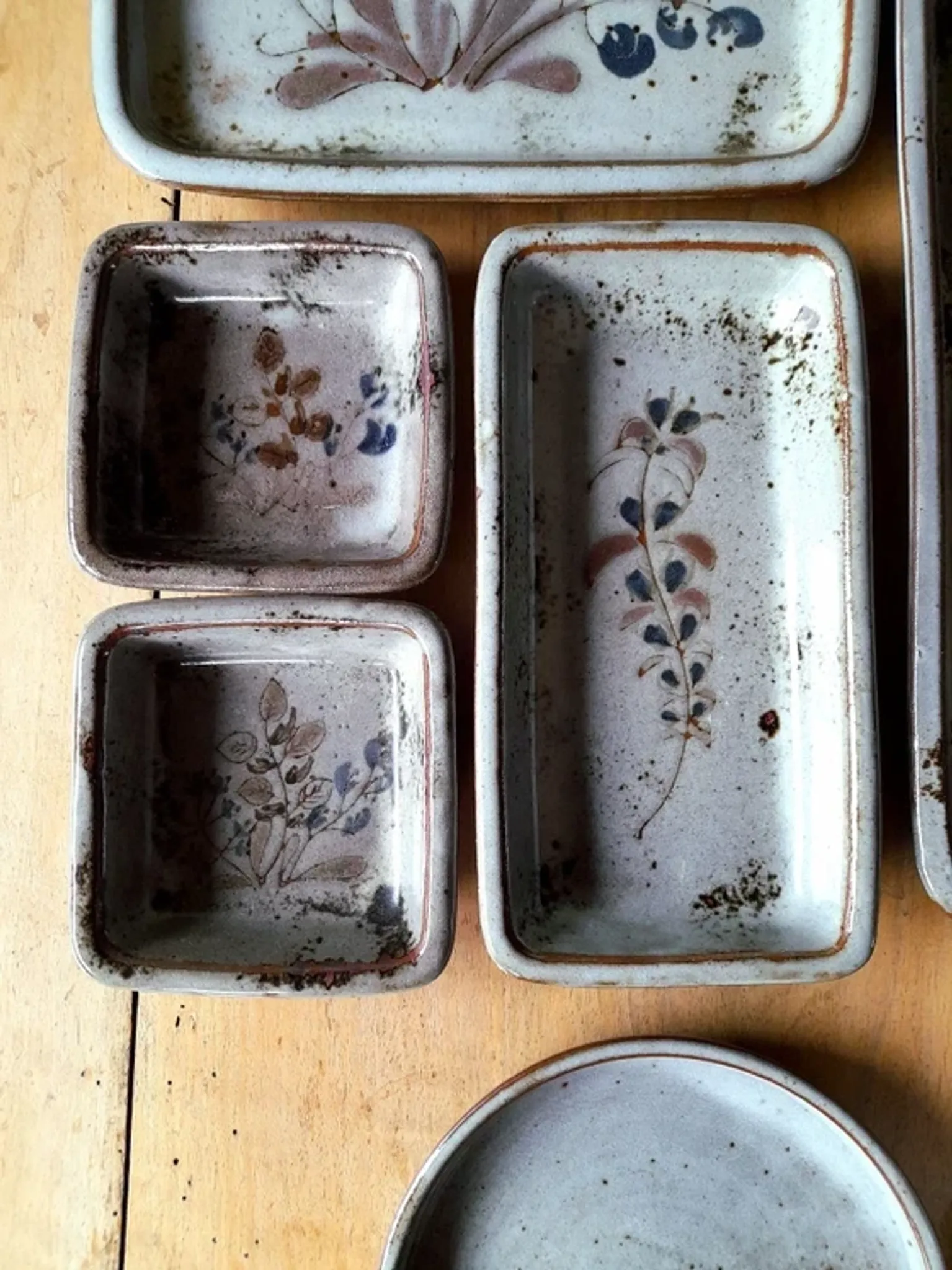 Set of stoneware dishes by Chantal and Thierry Robert