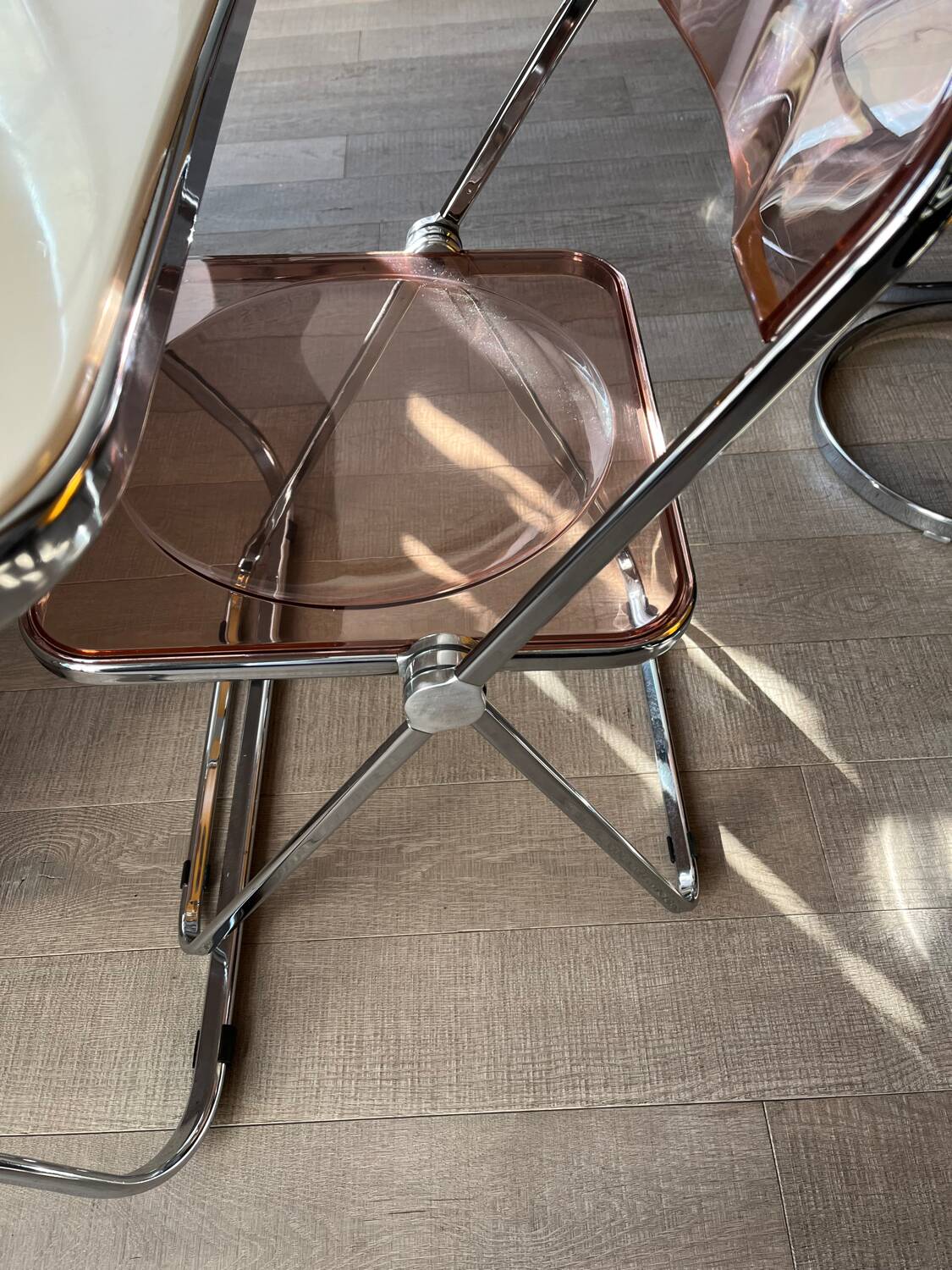 Bureau Platone / Chaise Plia Giancarlo Piretti Anonima Castelli