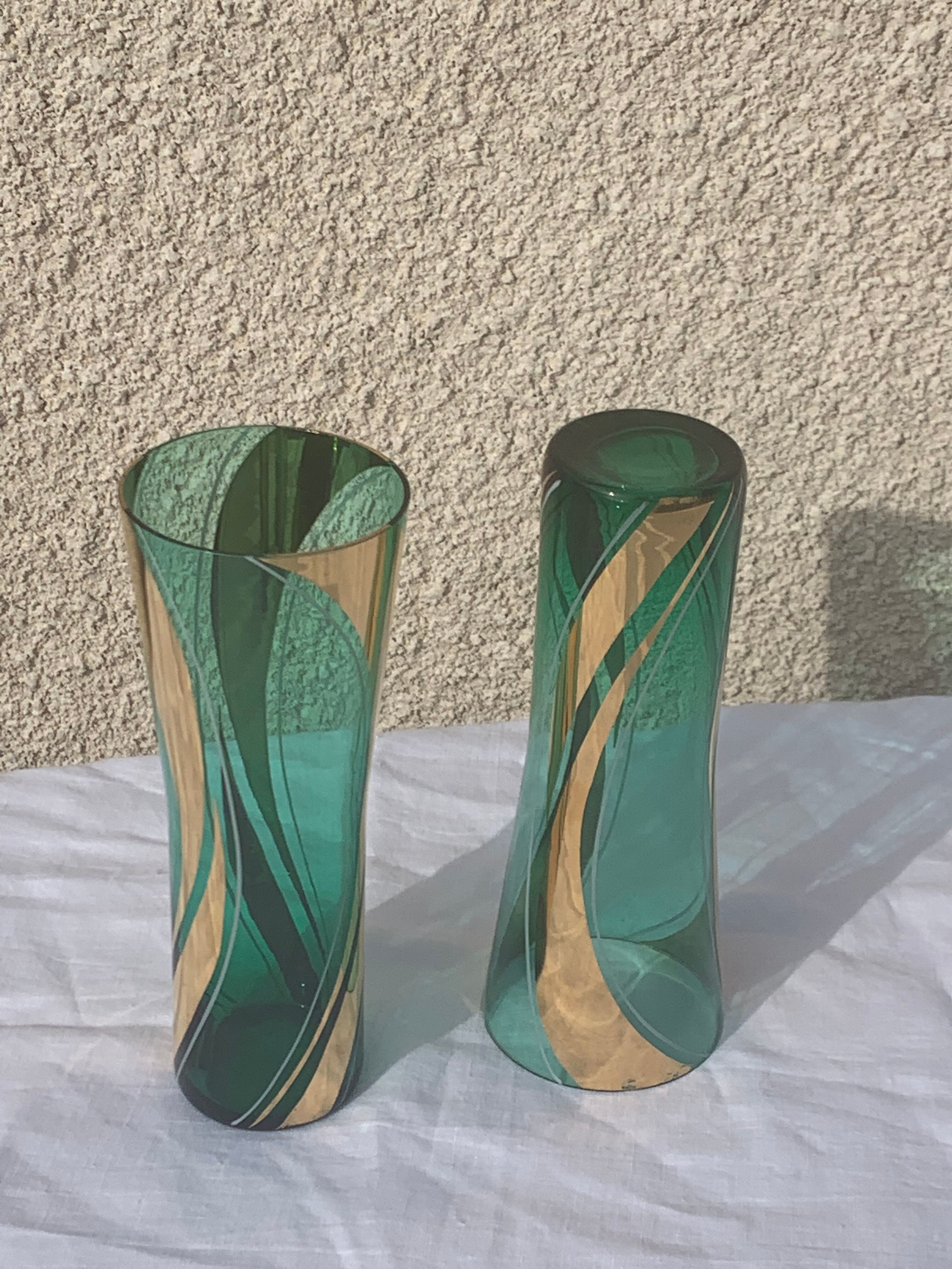 6 glasses with orangeade green and gold vintage