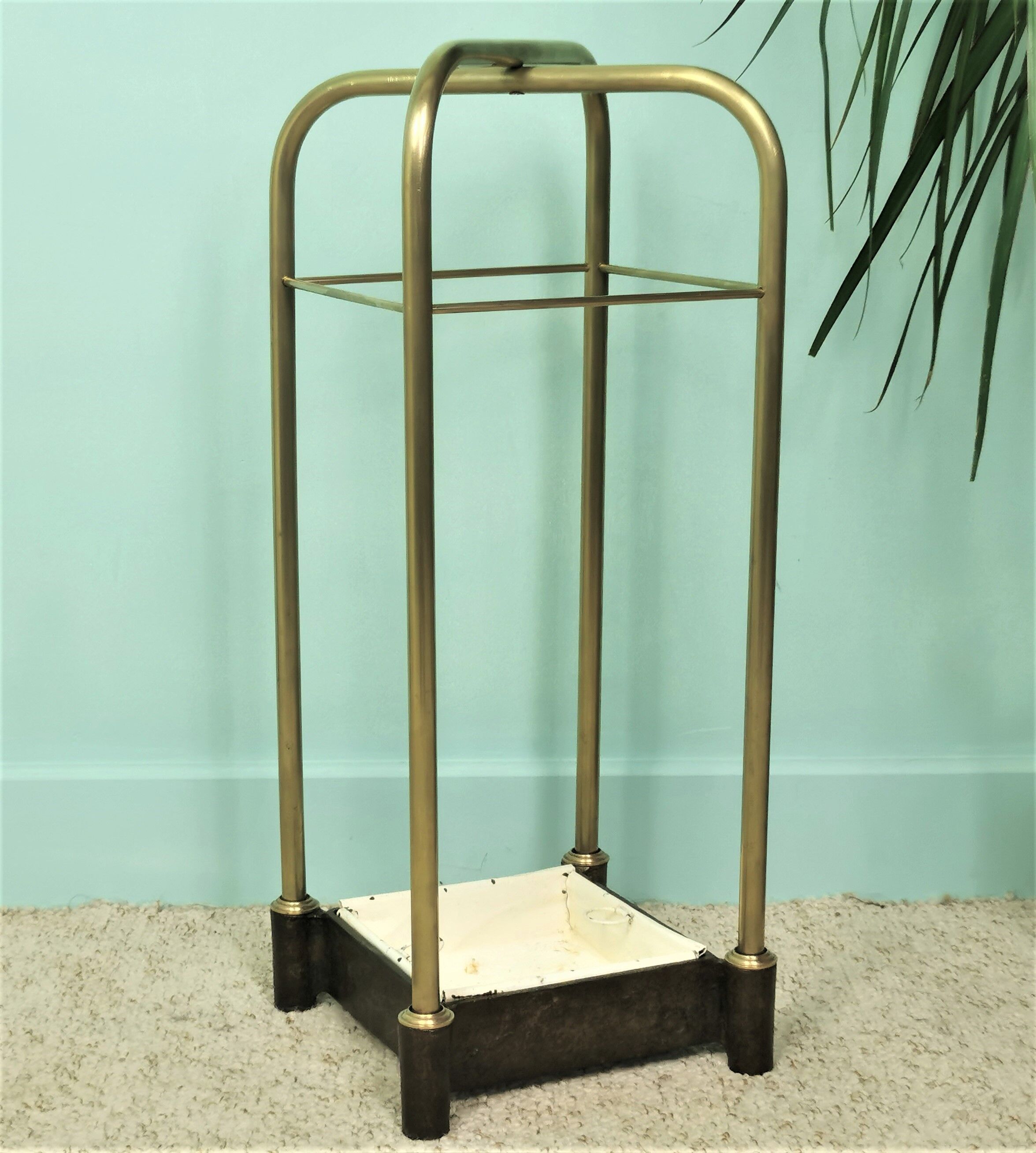 Brass umbrella holder