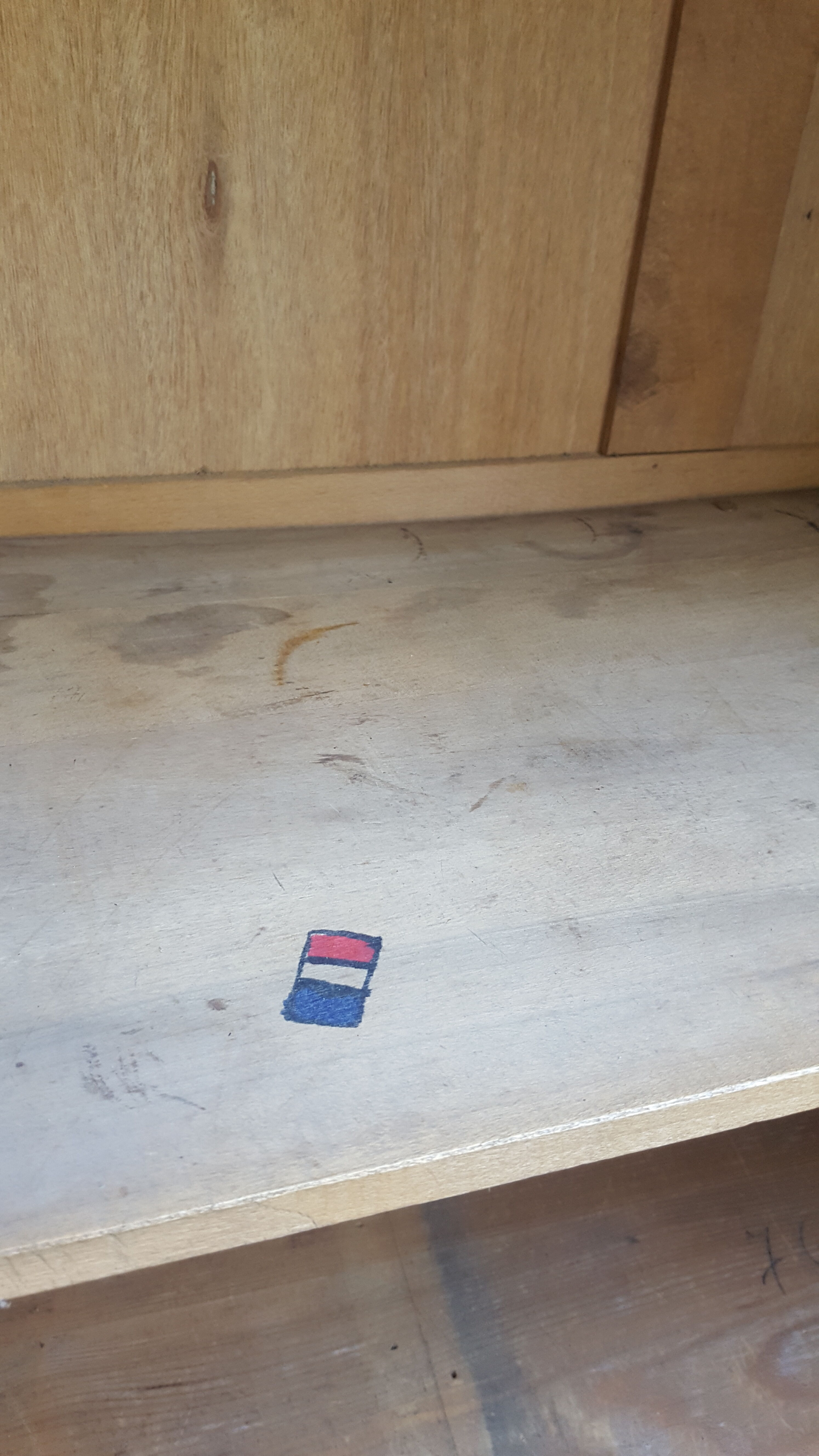 Paris wardrobe patina green guarigue