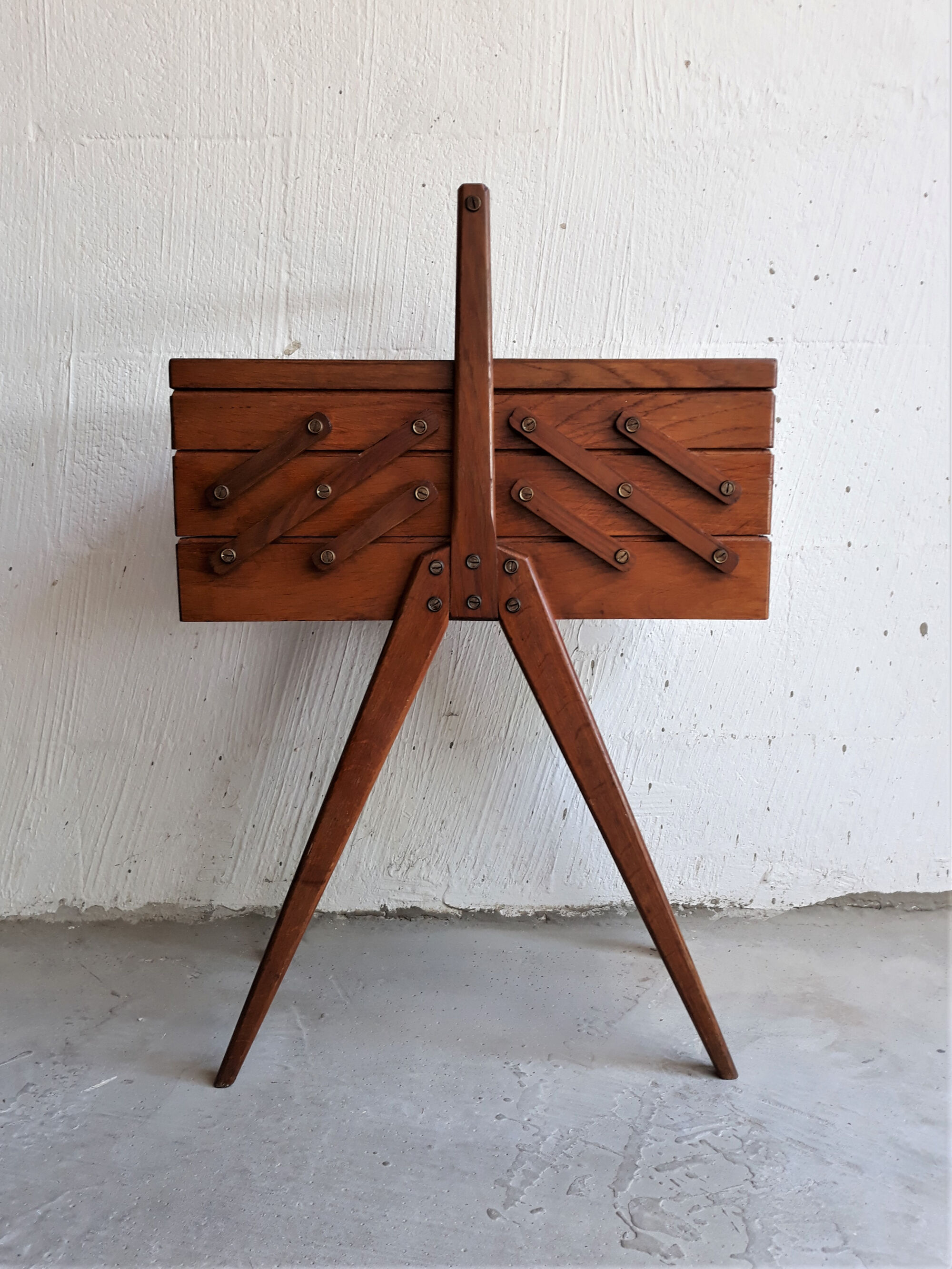 Vintage Wood Worker / Sewing Box / Oak / Compass Feet / Retro / Vintage / 1950