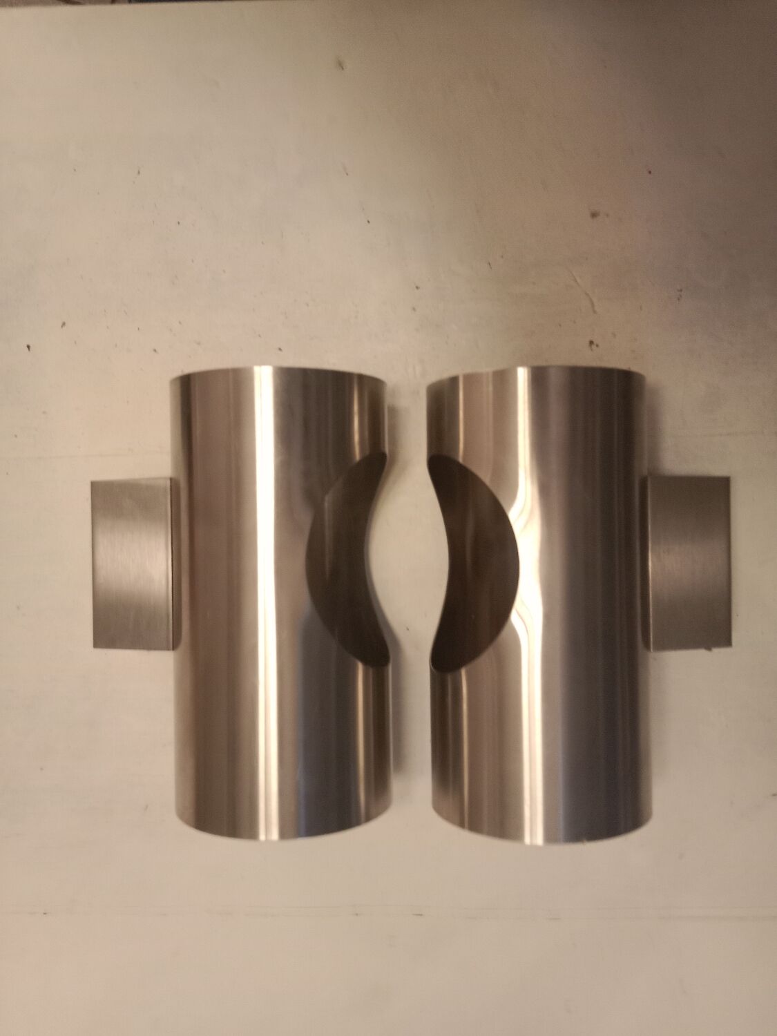 Paire d'appliques murales inox oxar