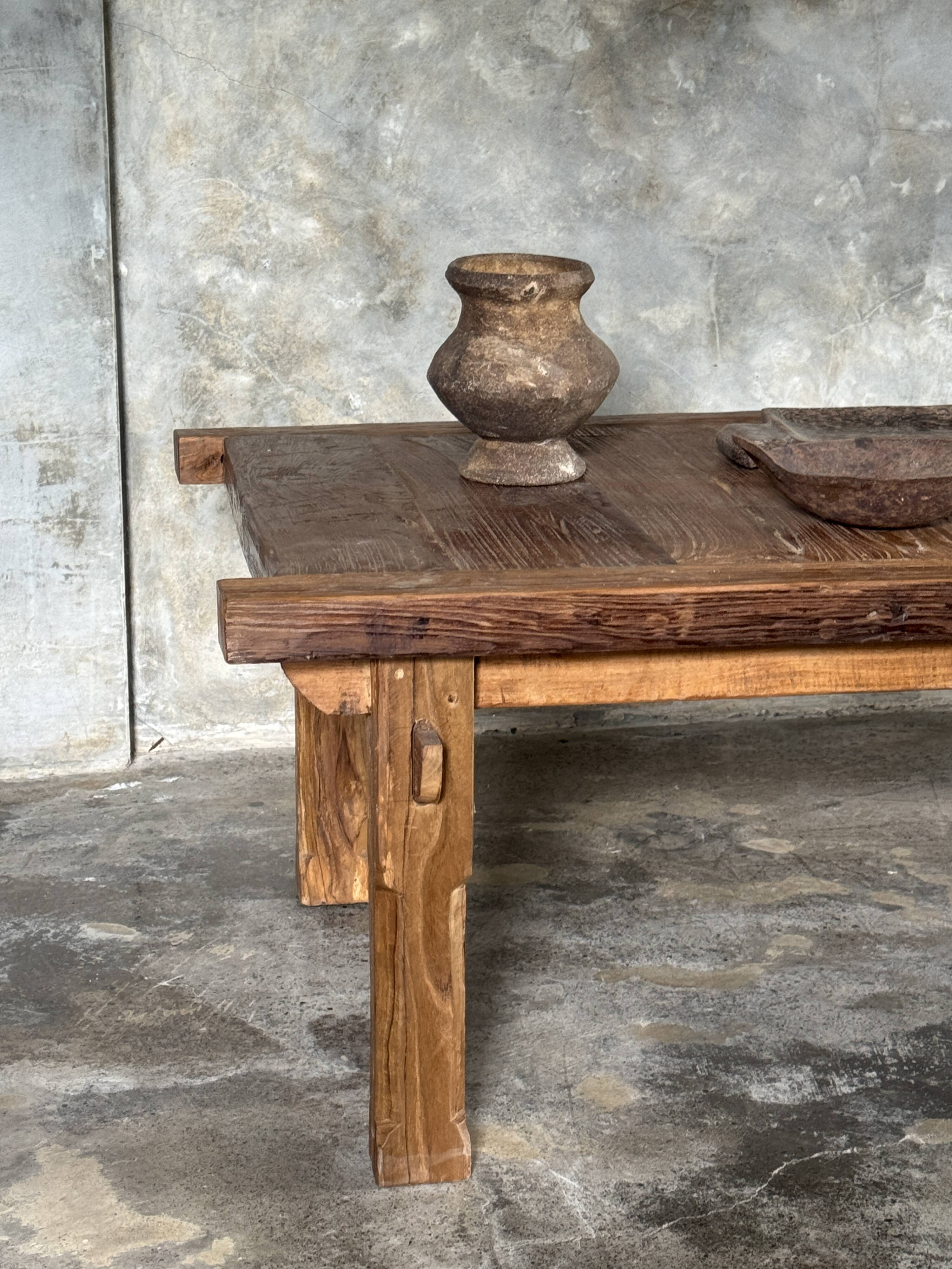 Large upcycled golden teak coffee table L1m60 W70 H45