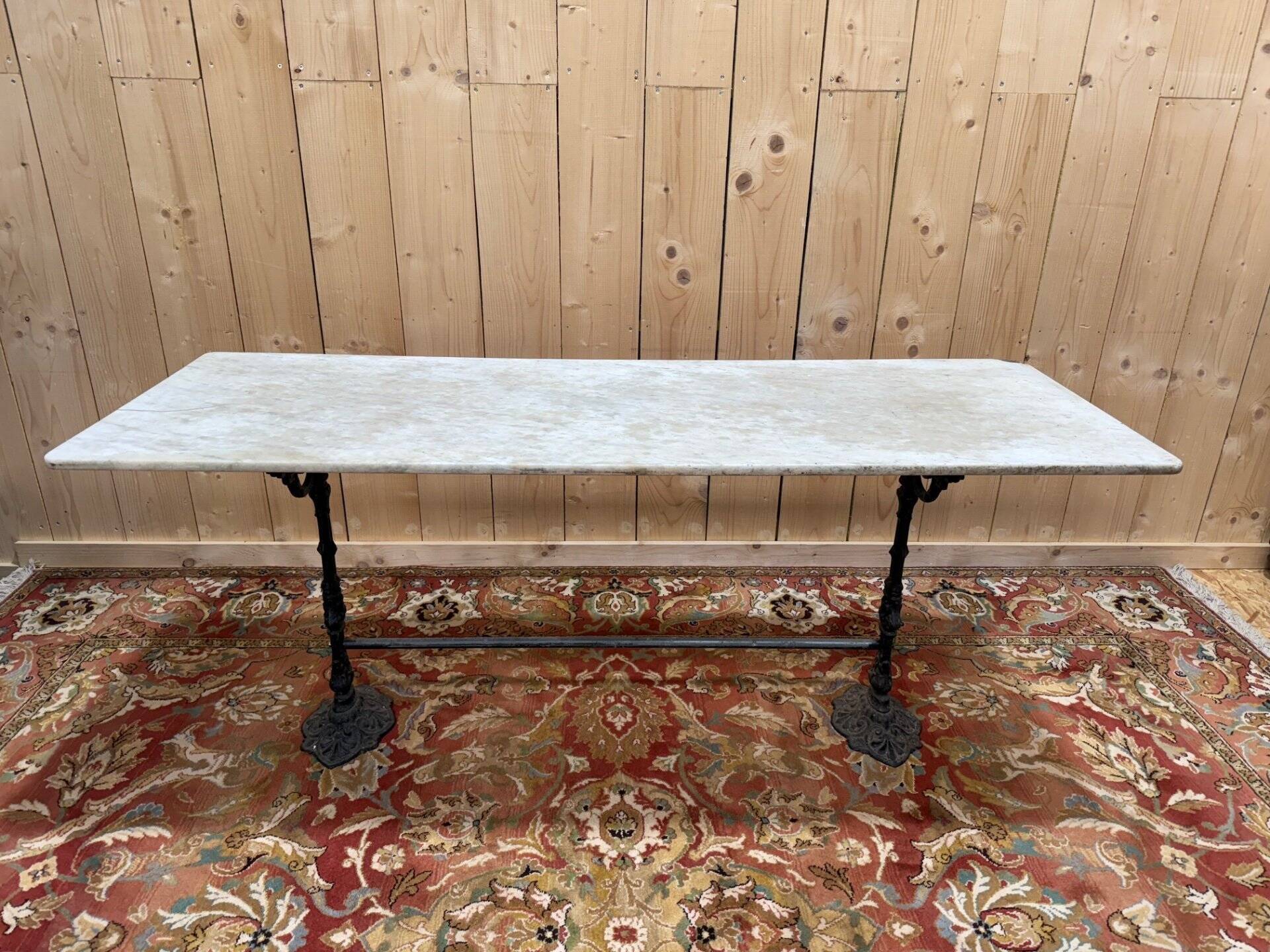 Table de bistrot en fonte de fer et marbre blanc de carrare