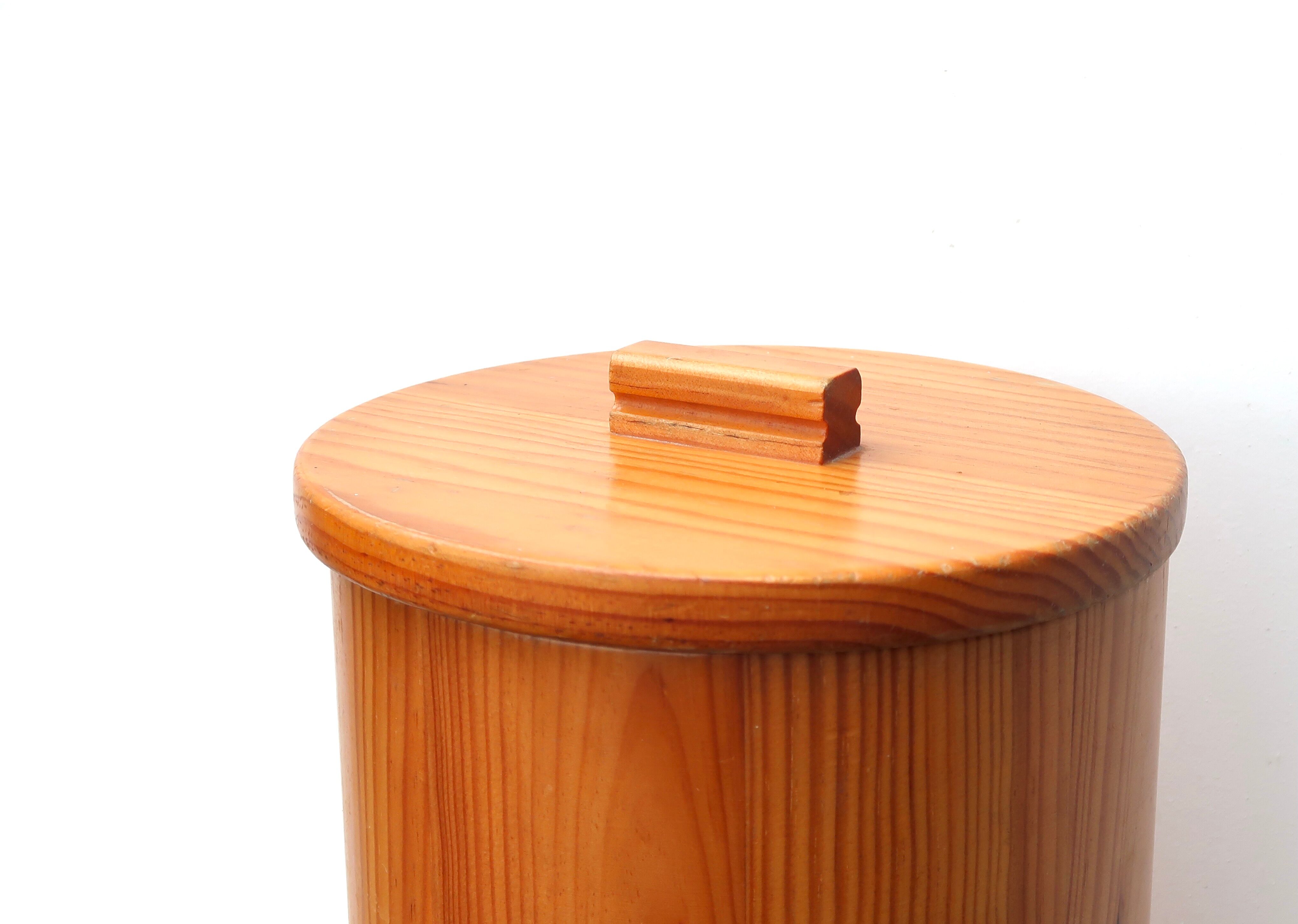 Wooden wastebasket, 70s