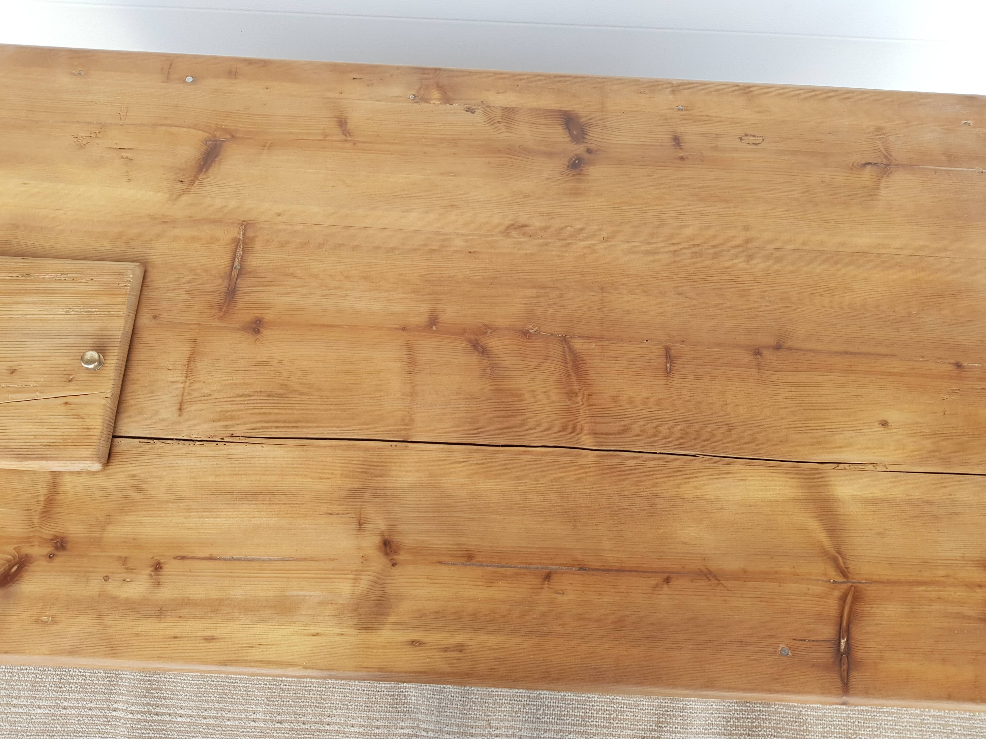 Established coordonnier early 20th s