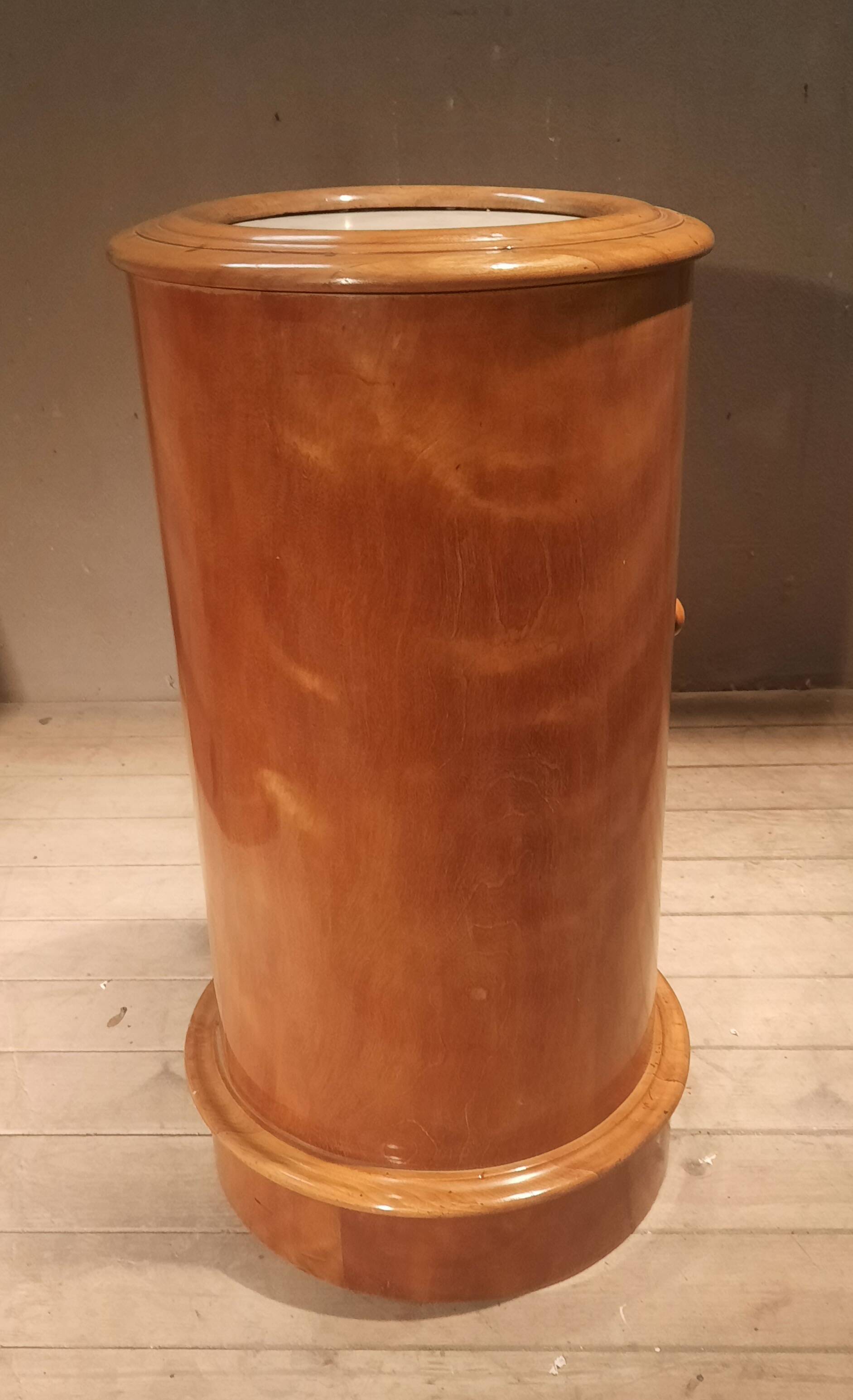 Nineteenth-century light wood sleeper