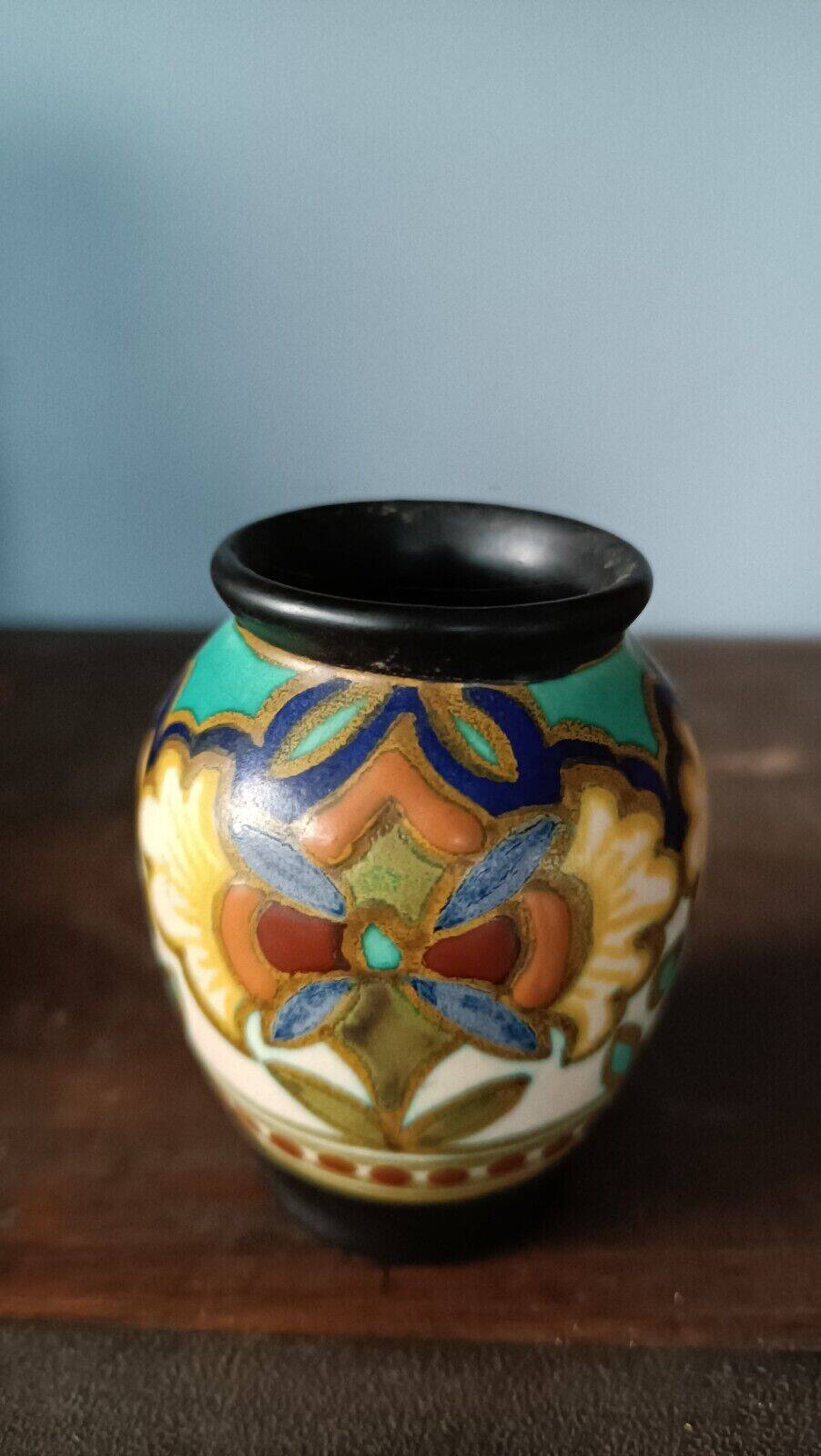 Ceramic vase made in gouda liberty, madelein decor