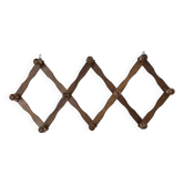 Extendable coat rack with 10 hooks