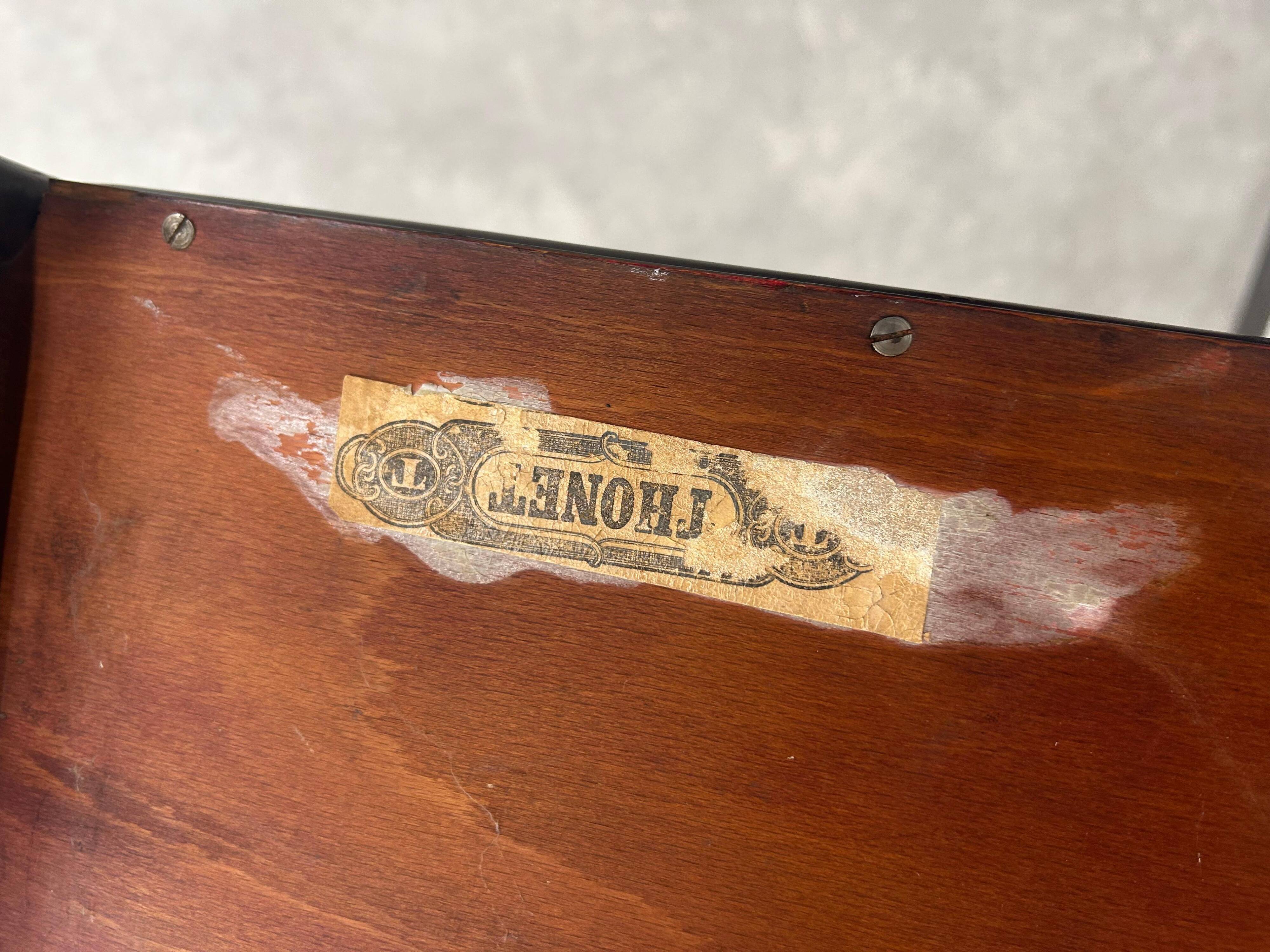 Porte-revues n°33 par Thonet