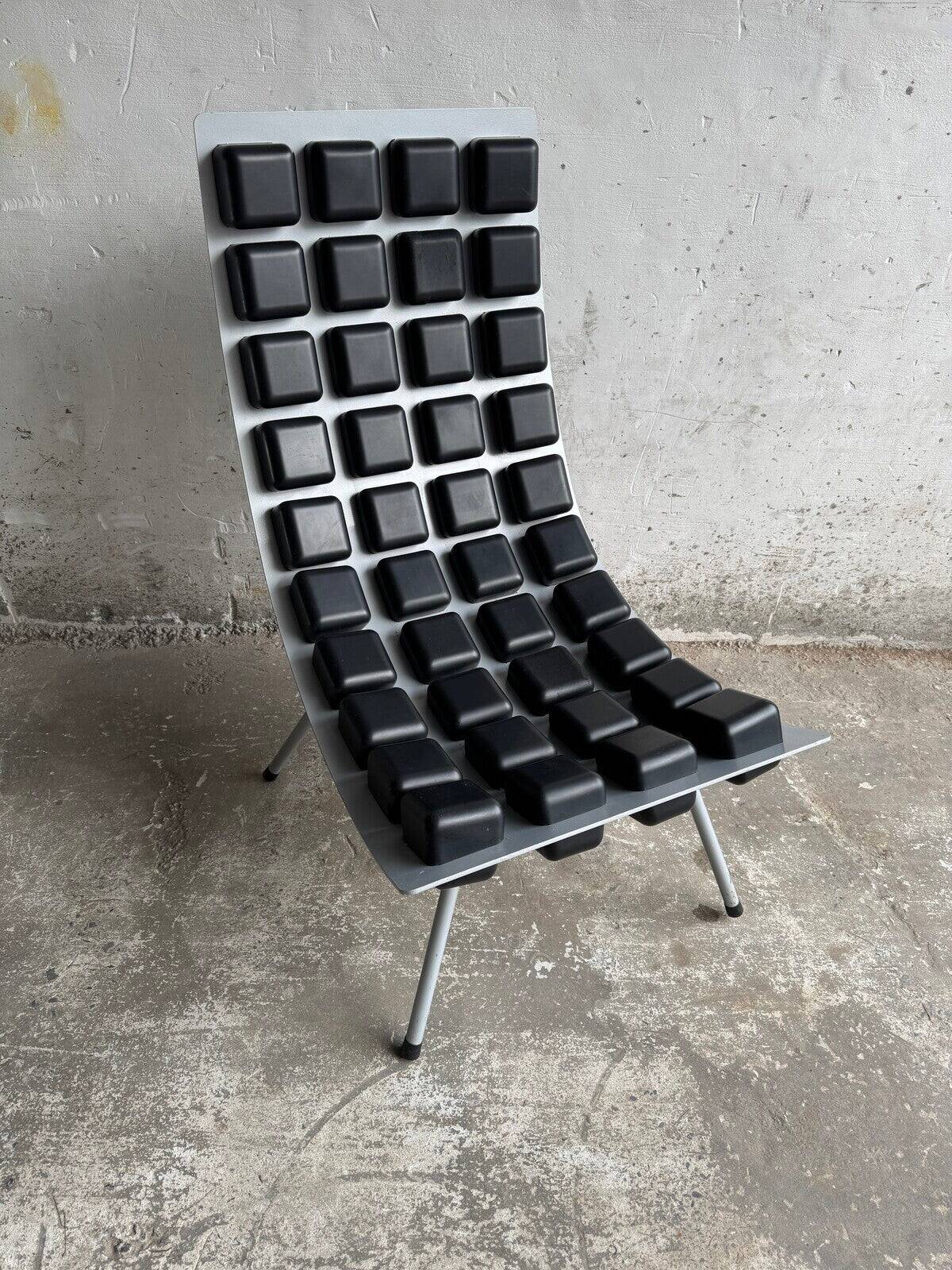 Missy chaise longue by Sven-Anwar Bibi, Mark Gutjahr and Jörg Zimmermann (2001)