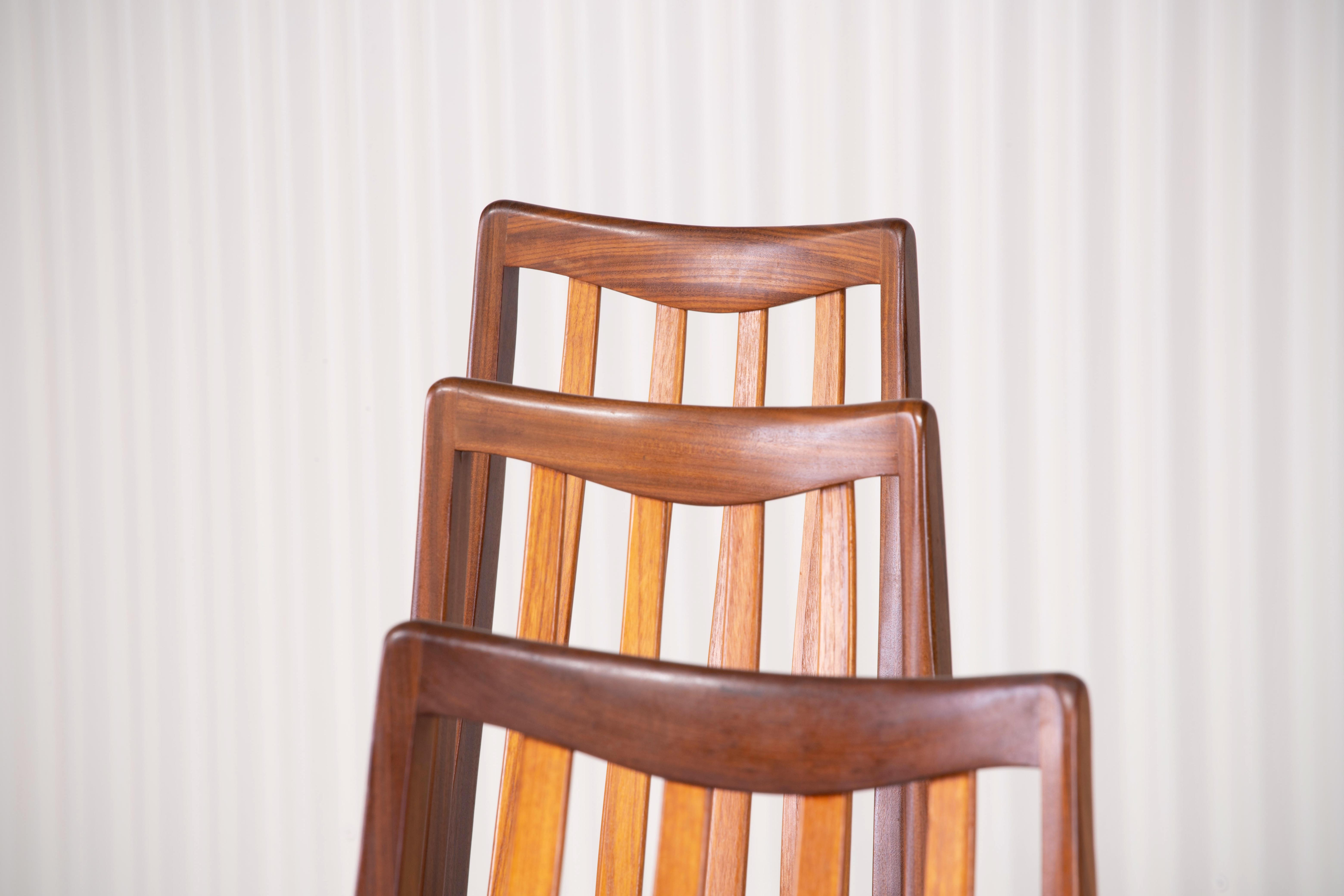 Série de 6 chaises scandinaves vintage