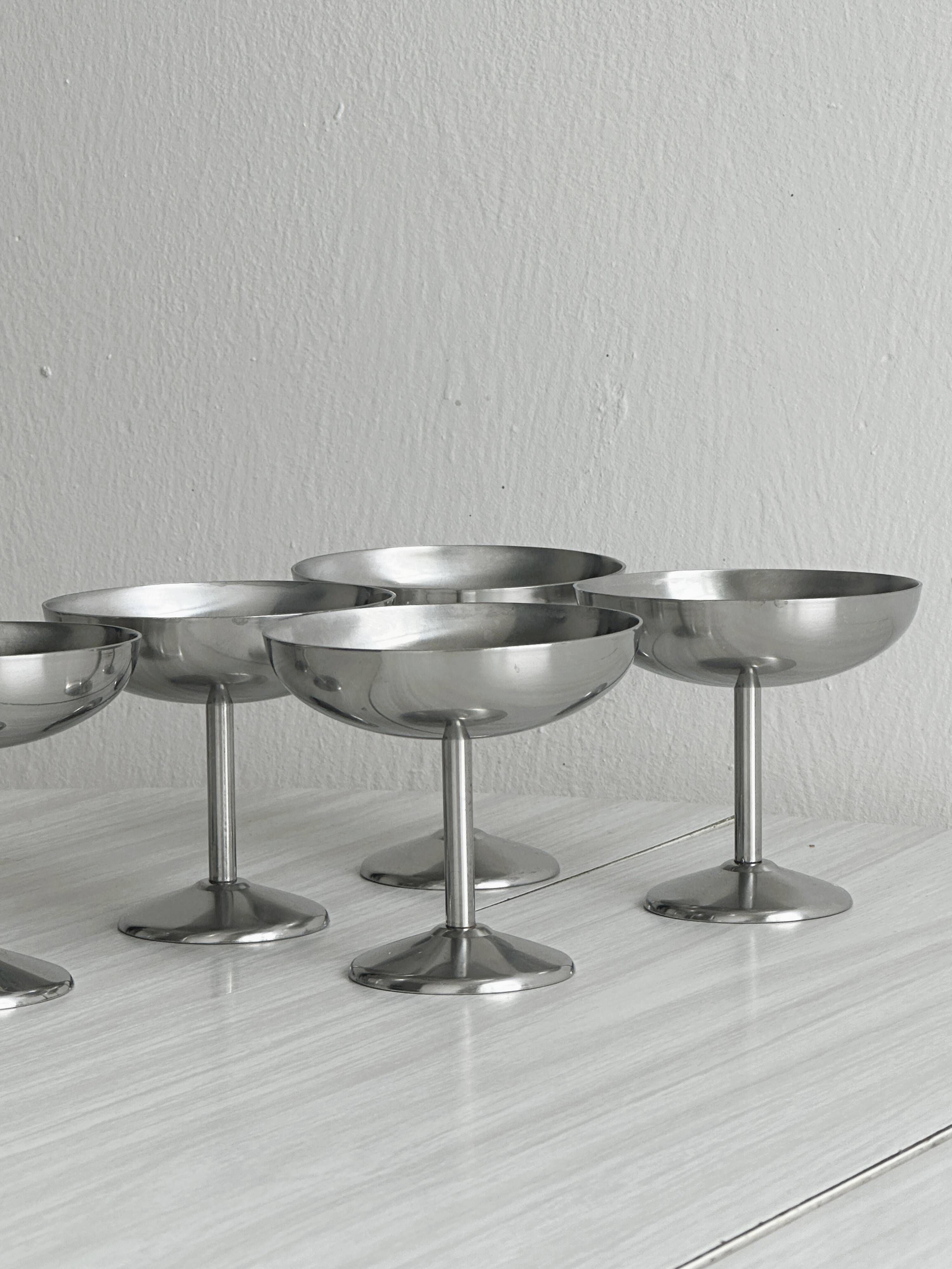6 18/10 stainless steel dessert bowls