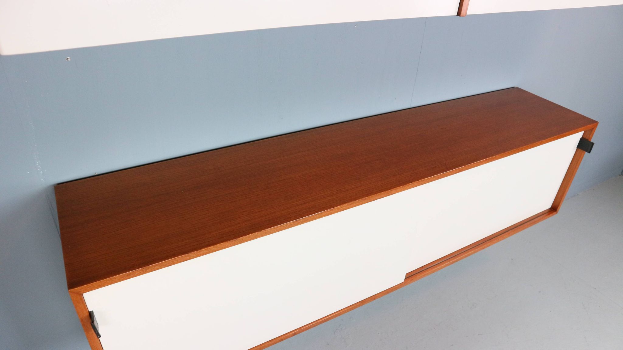 Florence Knoll for Knoll set of two hanging cabinets, model 121 + 123 W-1, 1947