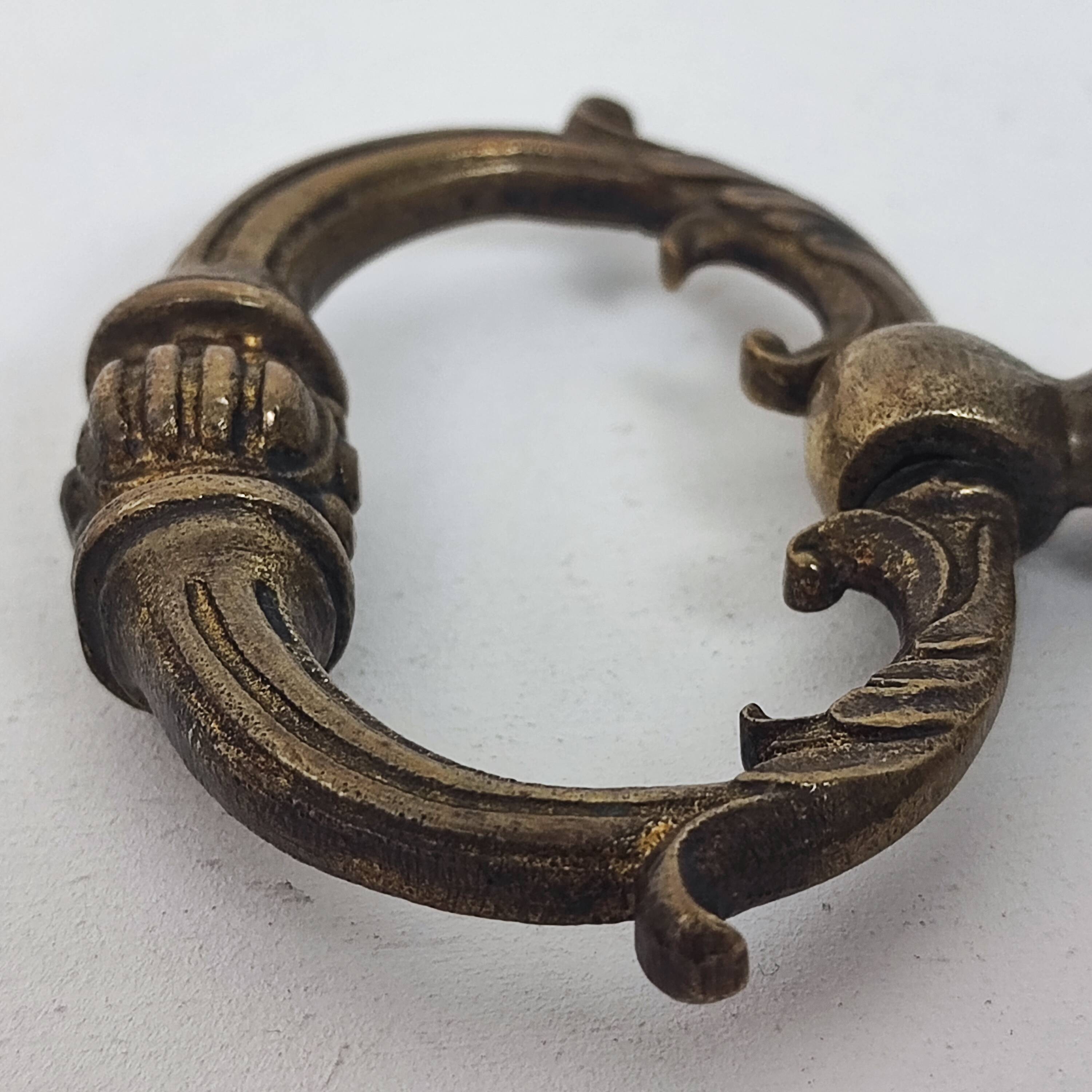 Poignées de meuble en bronze