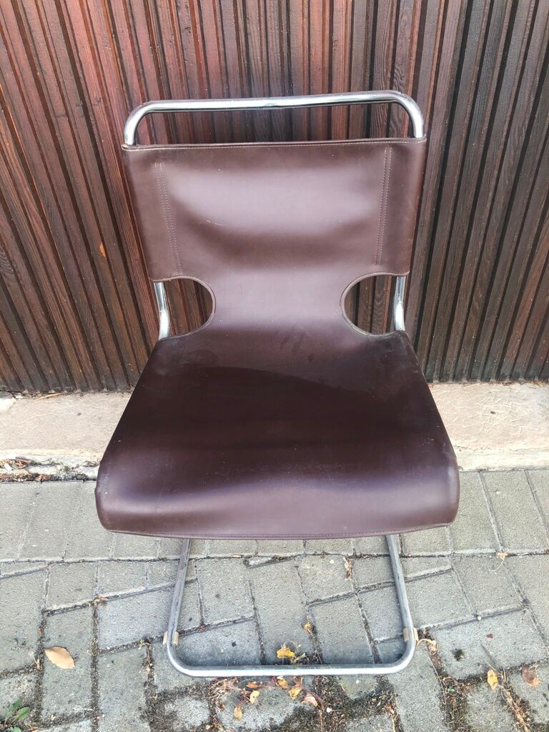 3 Pascal Mourgue leather chairs 1960