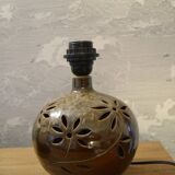 Openwork ball lamp base