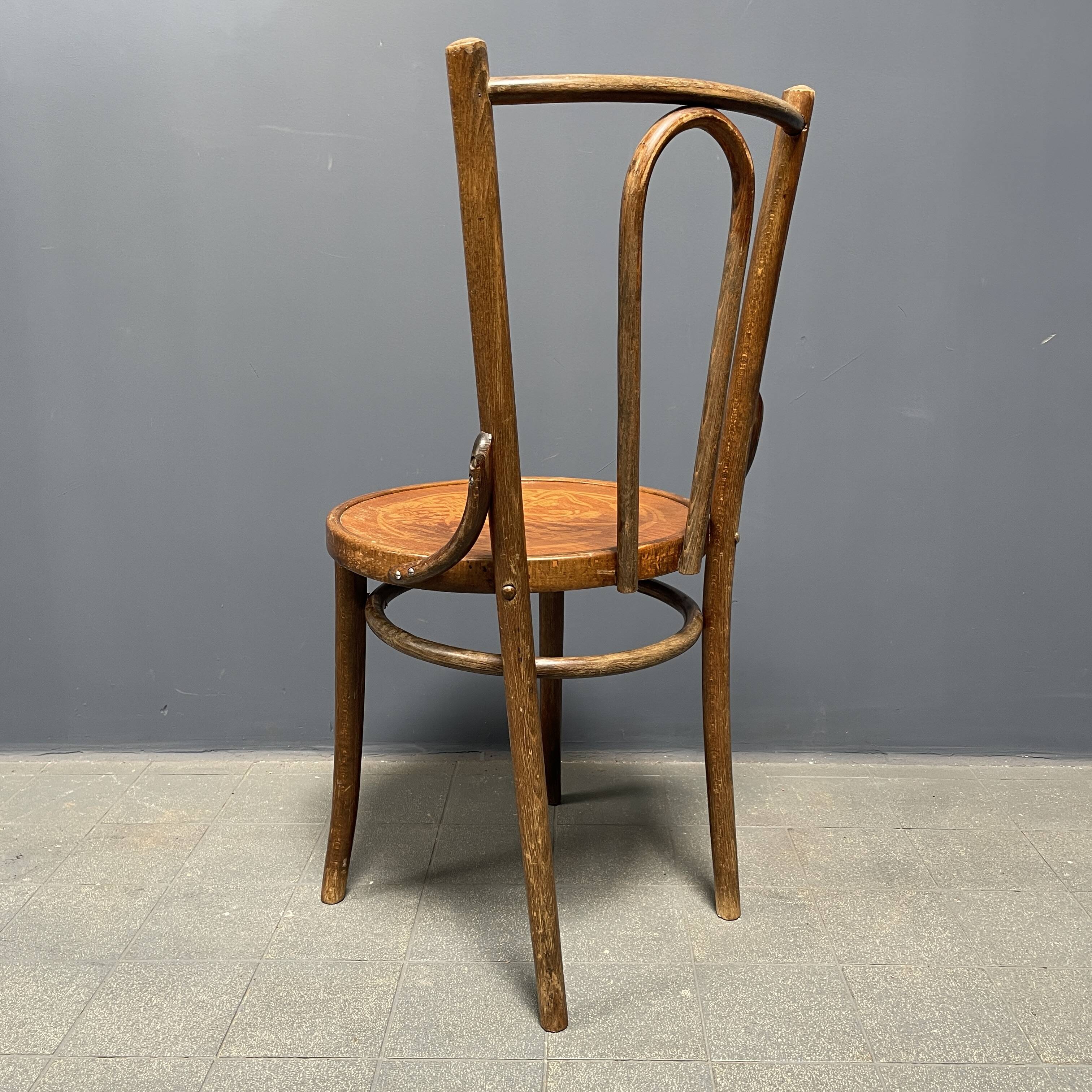 Set of 4 French Cafe Chairs with Graceful Seats
