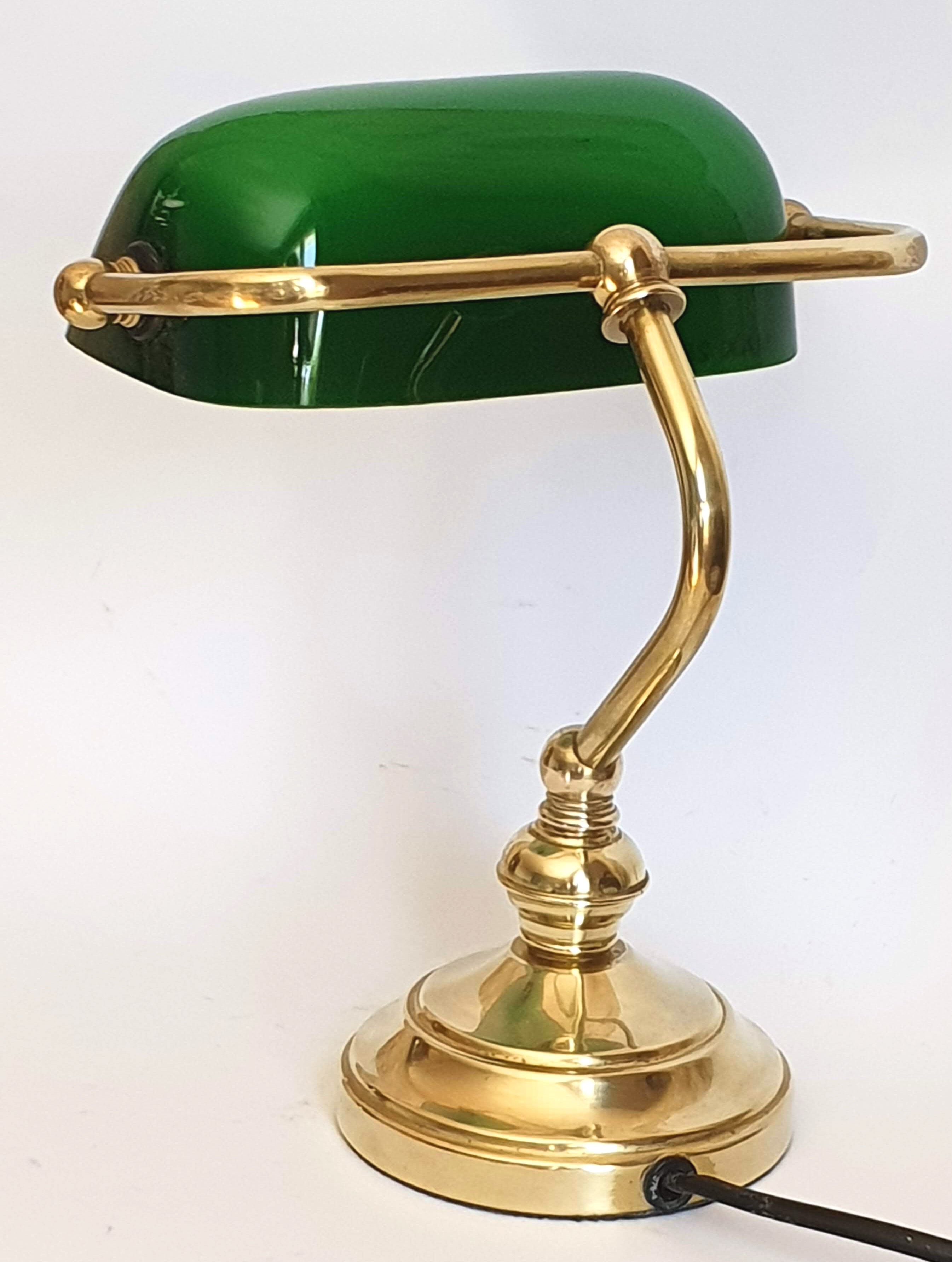 Notary or banker's lamp