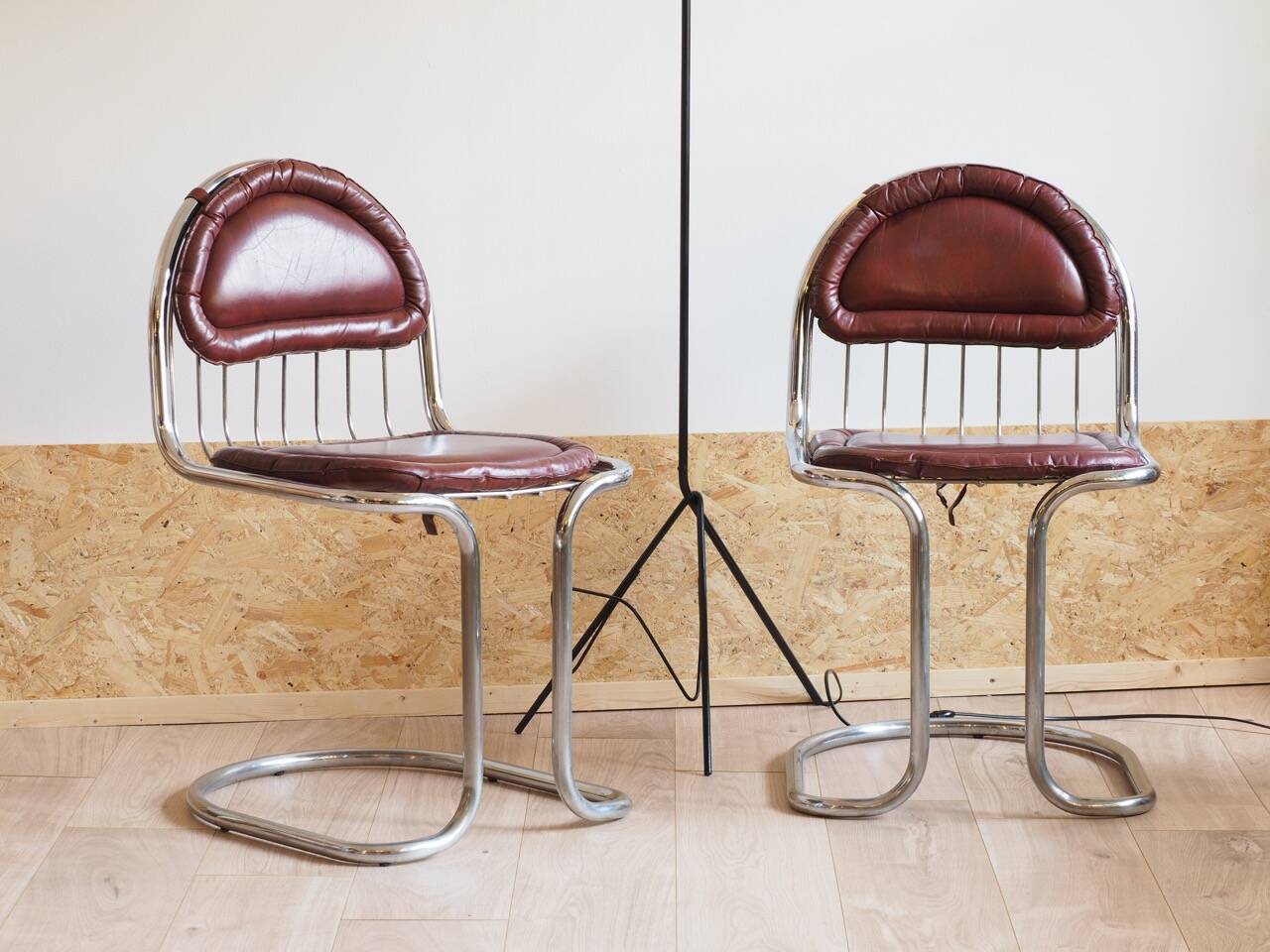 Duo of metal chairs attributed to Gastone RINALDI