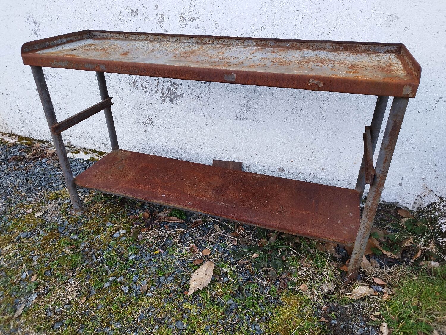 Iron workbench serving table