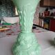Lot de 2 vases en verre opalin vert clair SAINT LOUIS