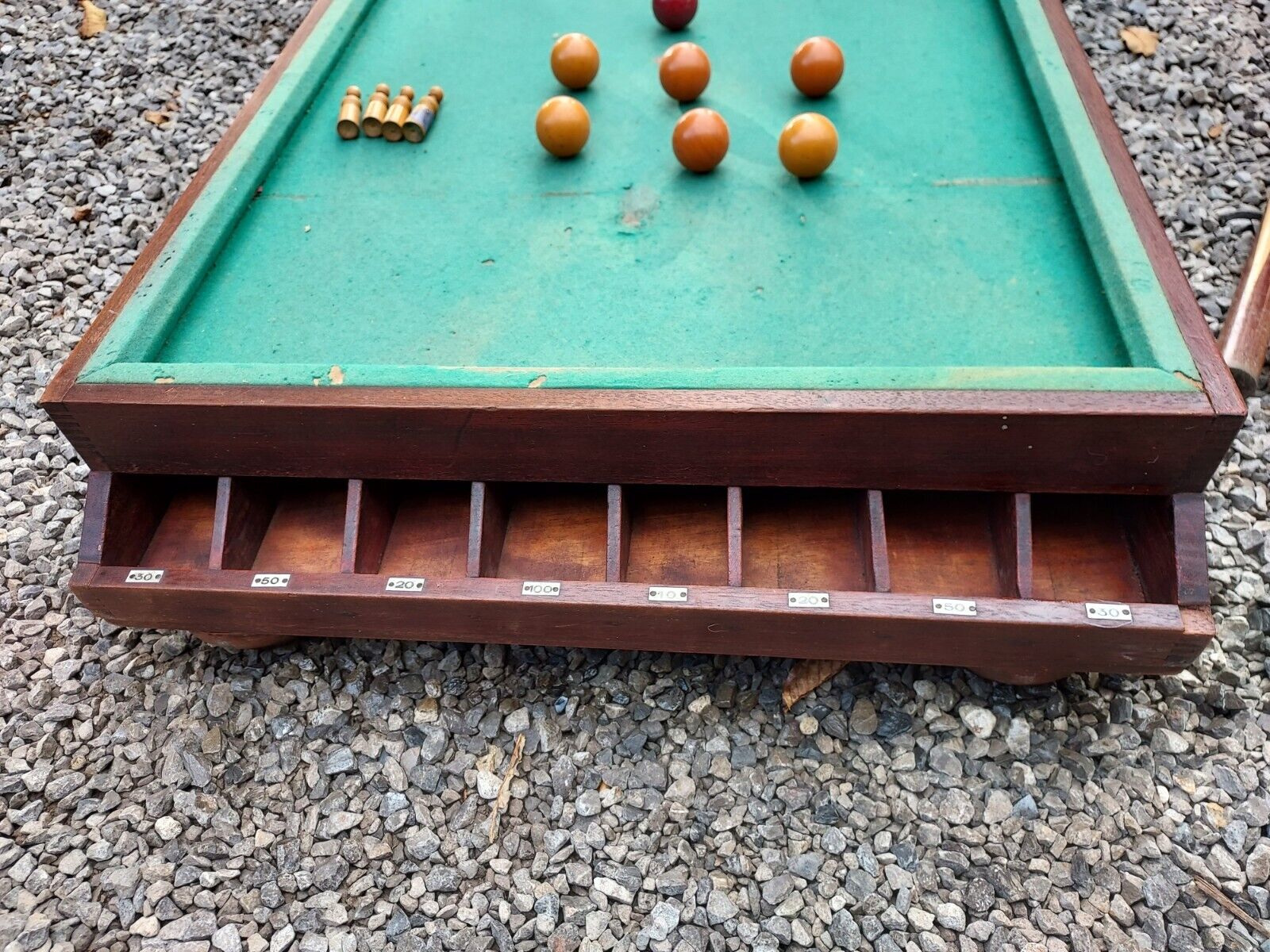 Russian table billiards