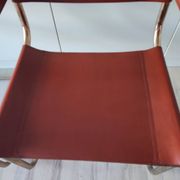 Chaises fauteuils B34 cuir cognac et dorure