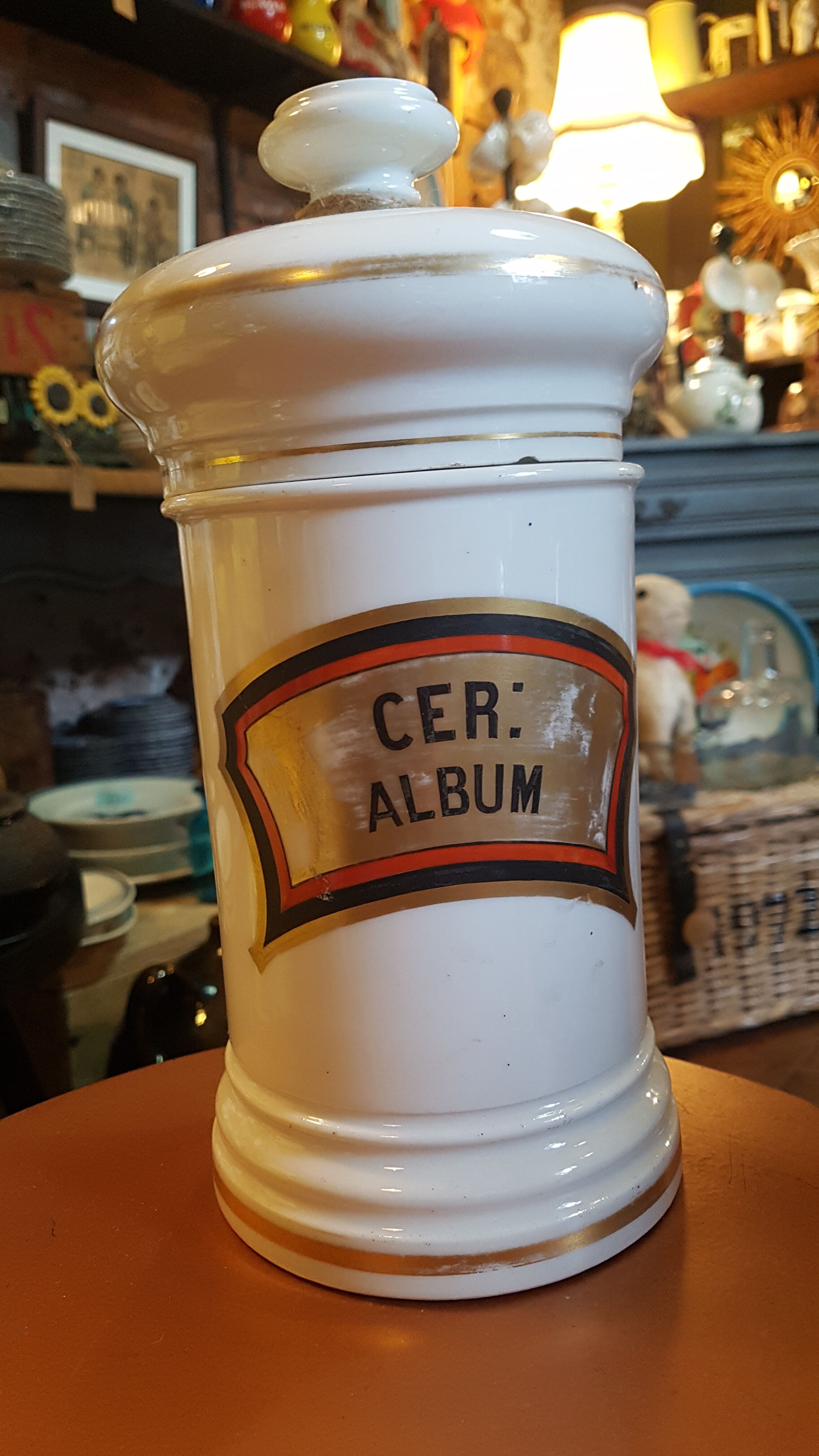 Pots old apothecary lot of 2