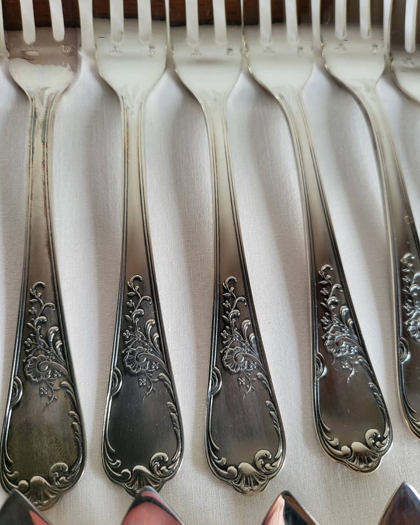 12 silver-plated metal fish cutlery pieces by Guildar, 24 pieces.