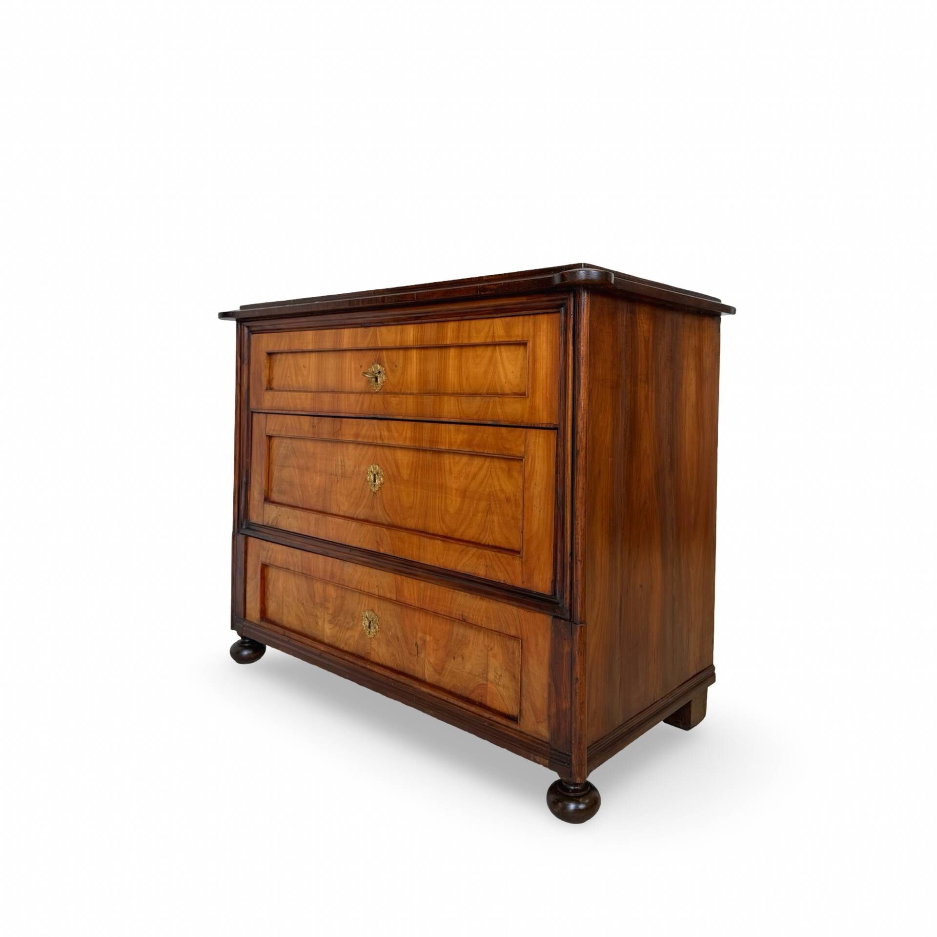 Small Antique walnut and walnut veneered Chest of Drawers – Neoclassic