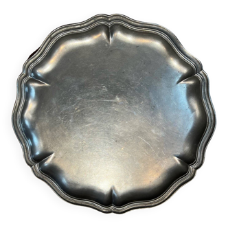 Scalloped circular dish in Jean Baptiste Oudart pewter