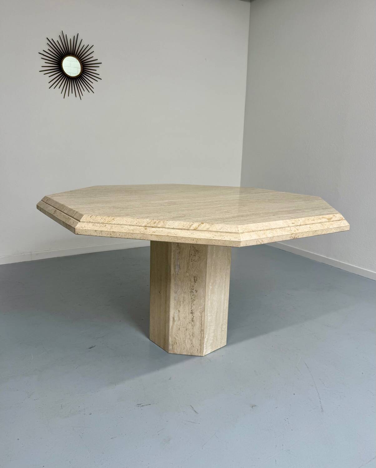 Table de repas en travertin épais design italien des années 70 vintage